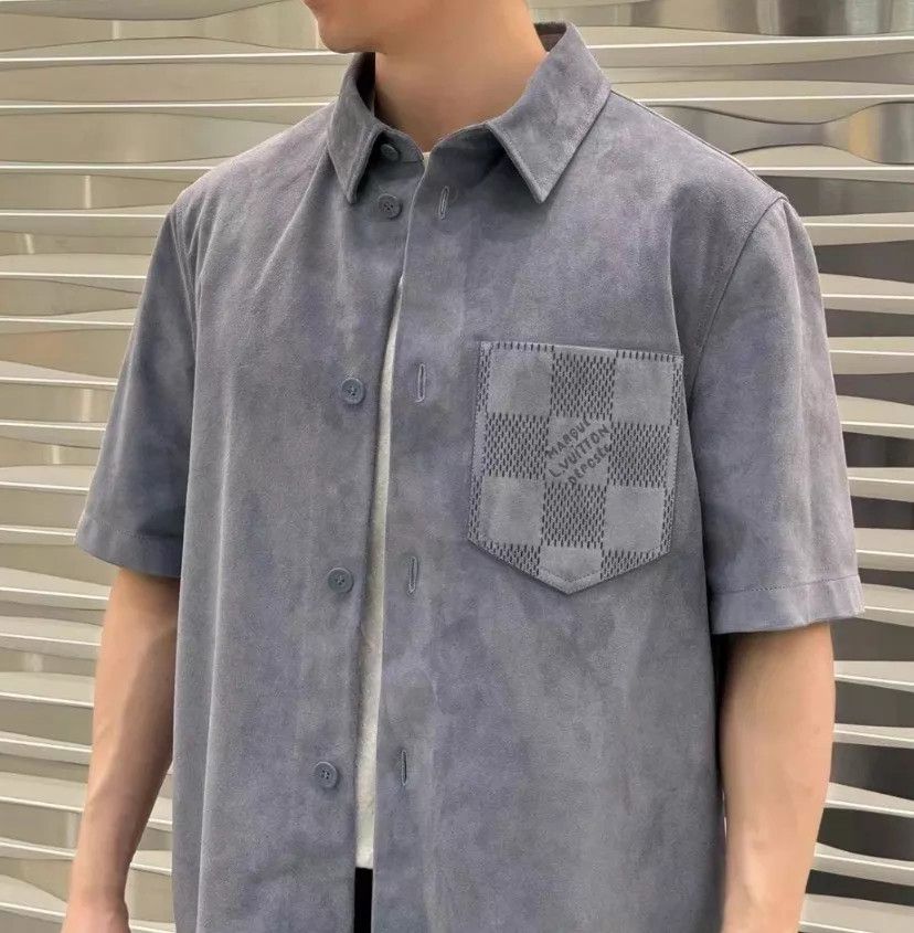 Louis Vuitton LV blue suede short sleeve shirt 48 95new Size US M / EU 48-50 / 2 - 4 Thumbnail