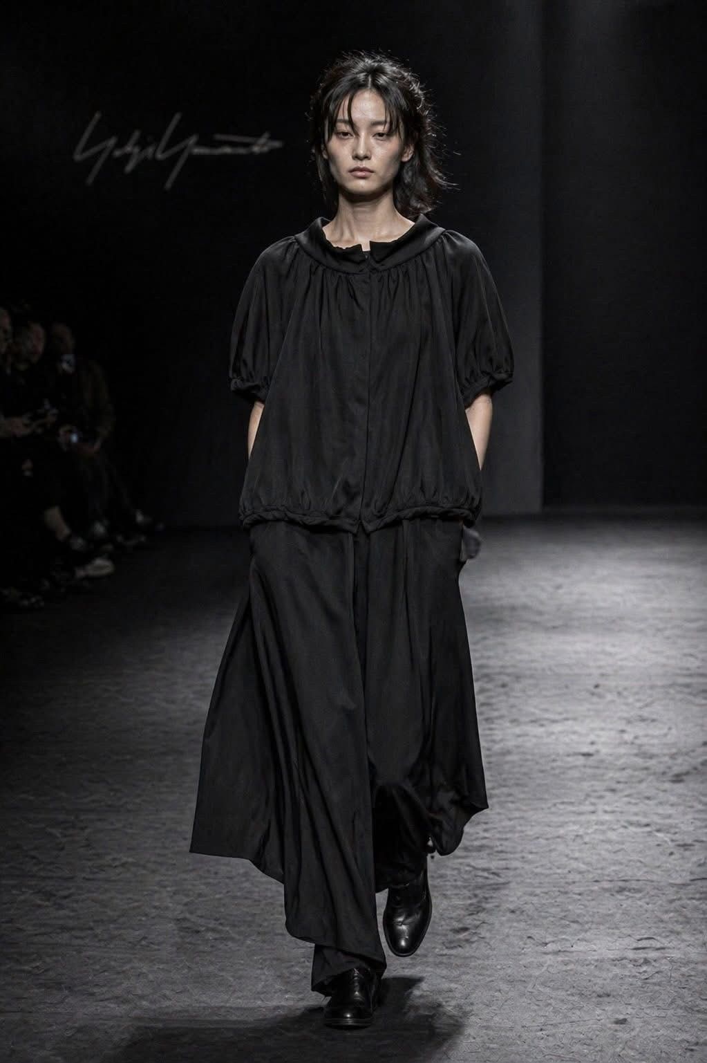 Yohji Yamamoto Y's by Yohji Yamamoto runway balloon-pleated neckline Size M / US 6-8 / IT 42-44 - 1 Thumbnail