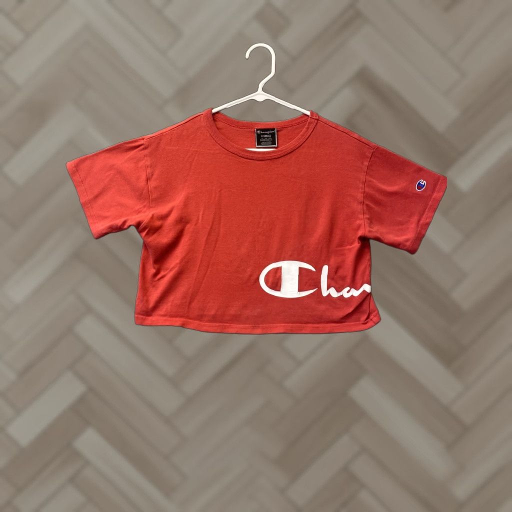 Champion Champion Shirt Women Cropped Short Sleeve XS Red Logo Casual 67-44 Size XS / US 0-2 / IT 36-38 - 1 Thumbnail