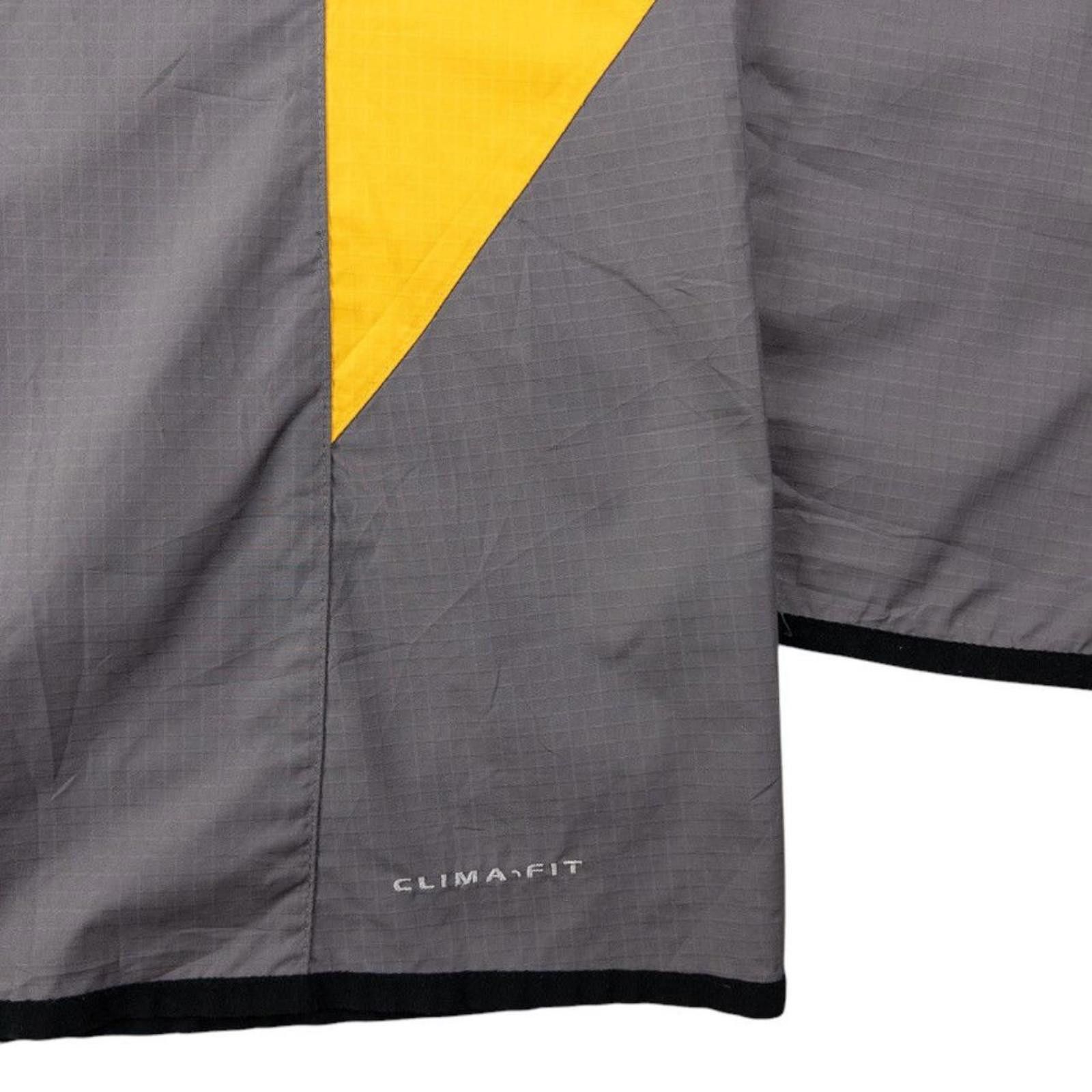 Nike Vintage Nike Climafit Zip Up Jacket Size M Size US M / EU 48-50 / 2 - 6 Thumbnail
