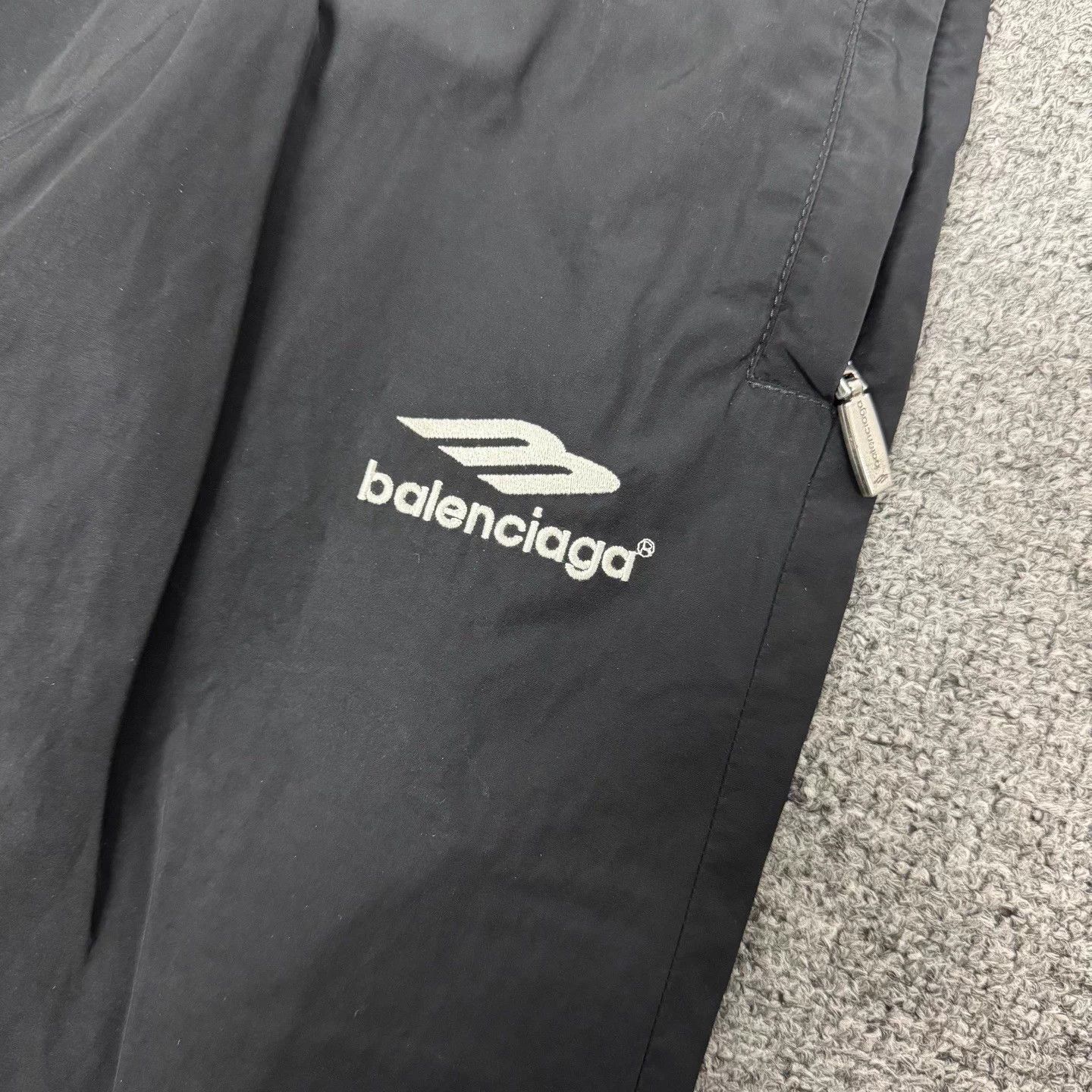 Balenciaga Balenciaga 3B Embroidered Logo Casual Pants M 99 New Size US 33 - 4 Thumbnail