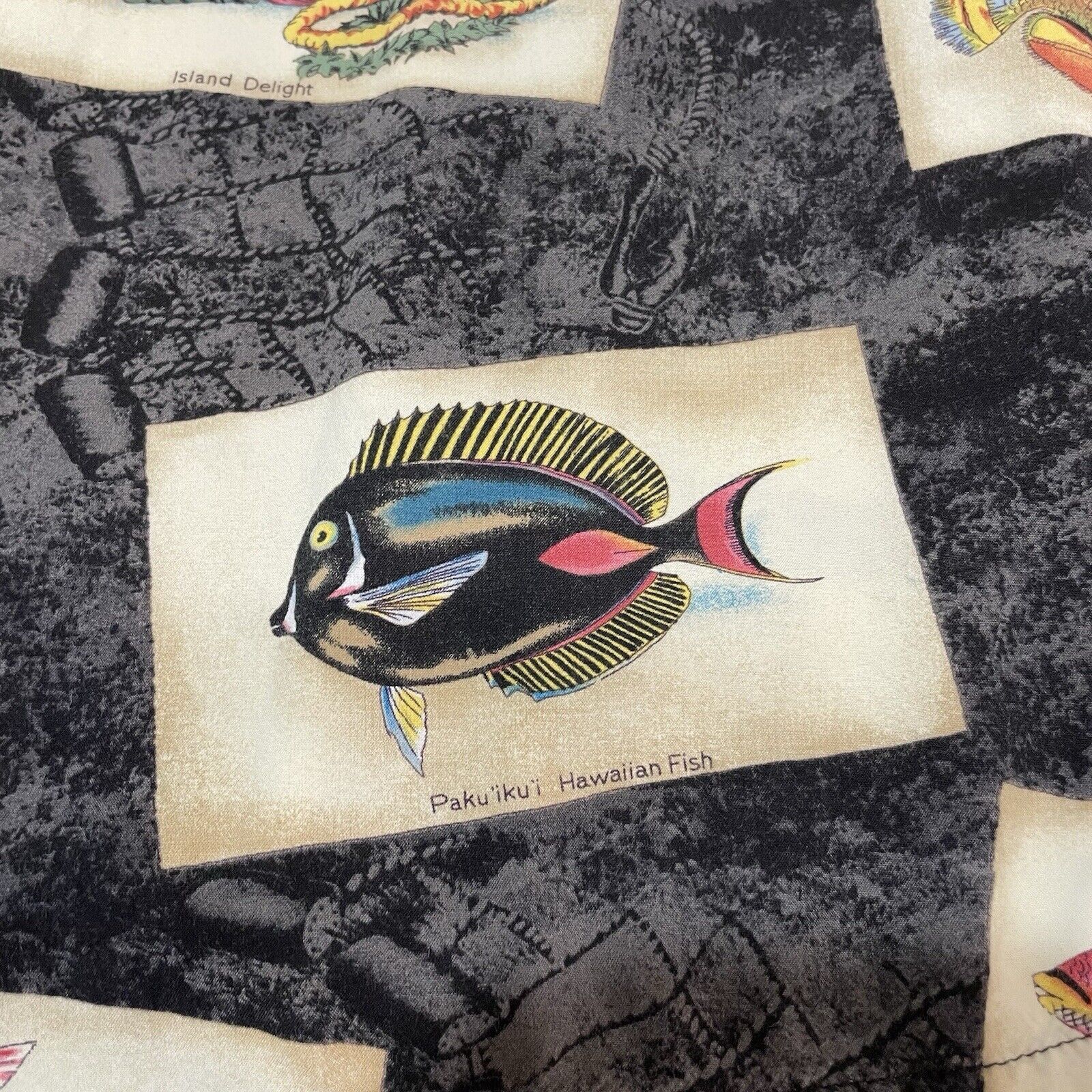 Quicksilver VTG USA Quiksilver QS Shirt Hawaiian Fish Print Shirt Rayon Size US M / EU 48-50 / 2 - 3 Thumbnail