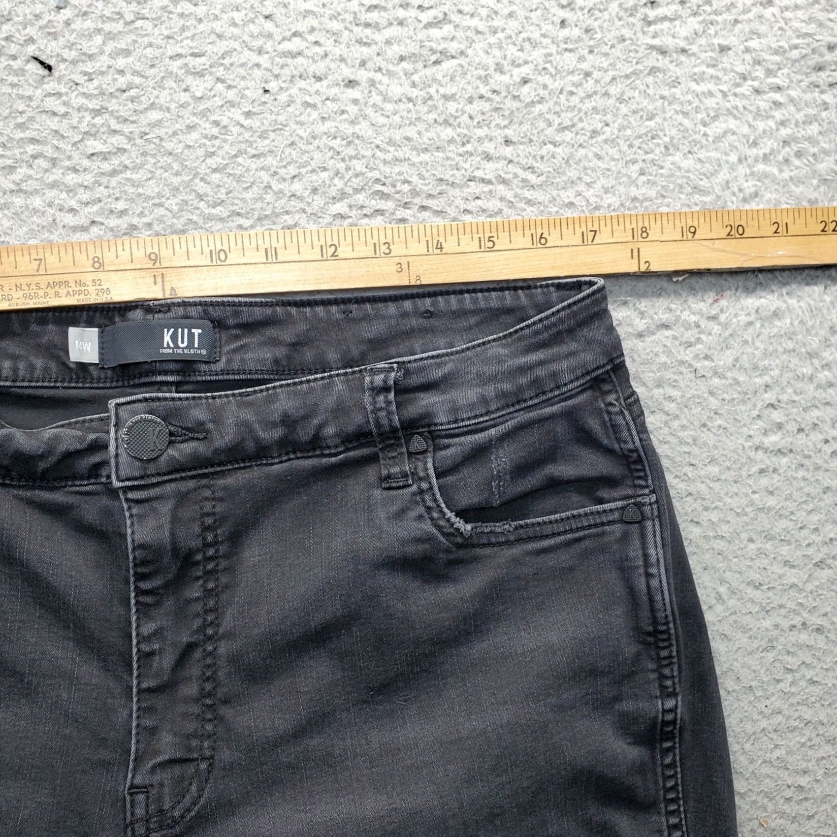 Vintage KUT from the Kloth Jeans Womens Size 14W Black Denim Distressed Curvy Fit Jeans Black Distressed 14W Womens Size 36" / US 14 / IT 50 - 4 Thumbnail