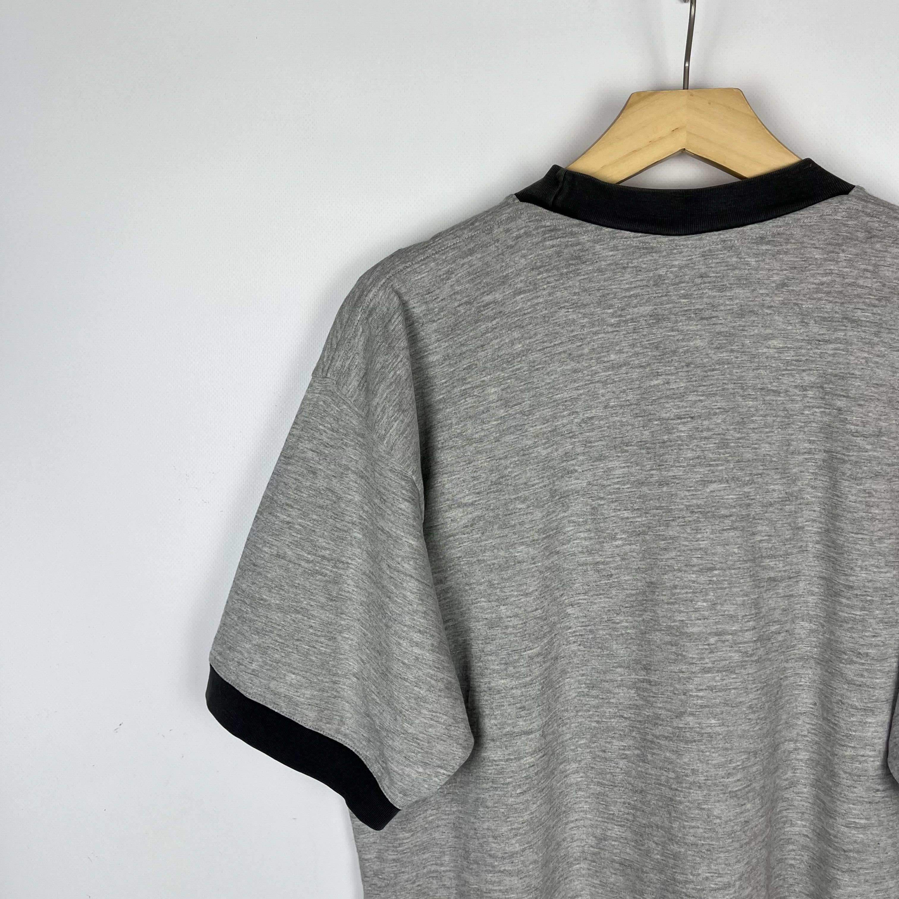 Nike Vintage Nike Embroidered Big Logo T Shirt 90’s Size US L / EU 52-54 / 3 - 20 Thumbnail