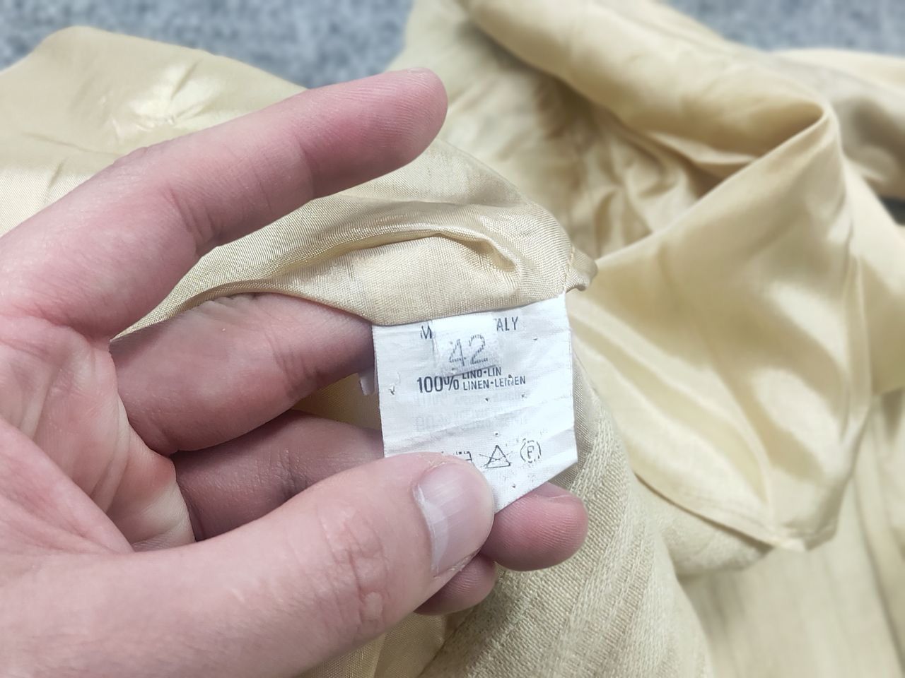 Emporio Armani Vintage Emporio Armani Linen Beige and V-neck Blazed Jacket Size M / US 6-8 / IT 42-44 - 15 Thumbnail