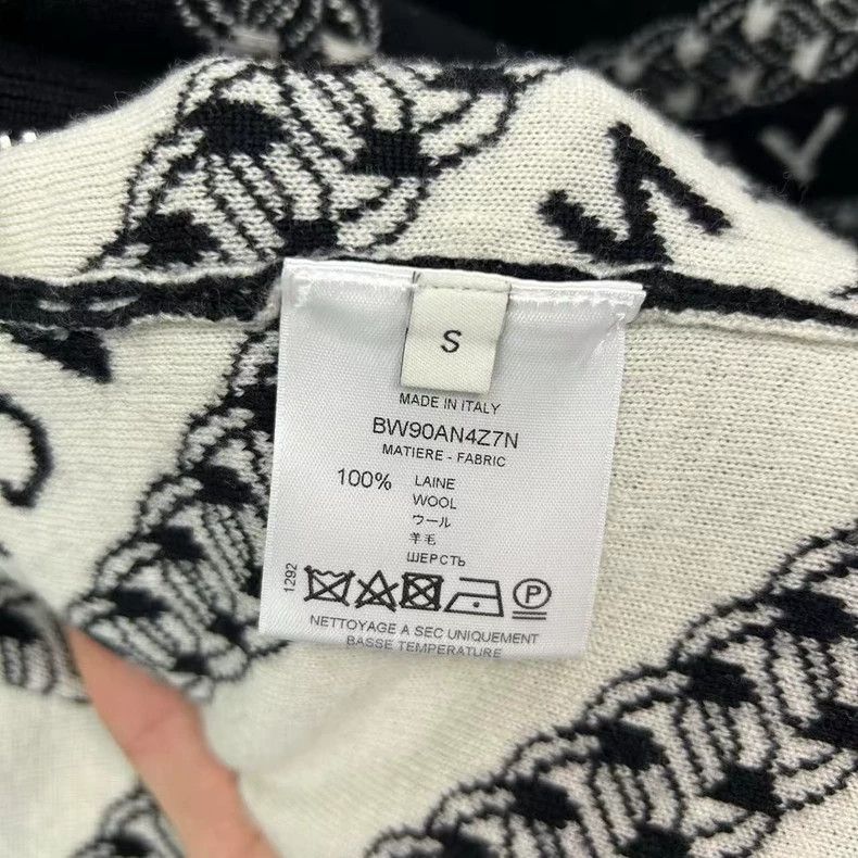 Givenchy Givenchy Black and White Full Print Bulletproof Sweater Size US S / EU 44-46 / 1 - 4 Thumbnail