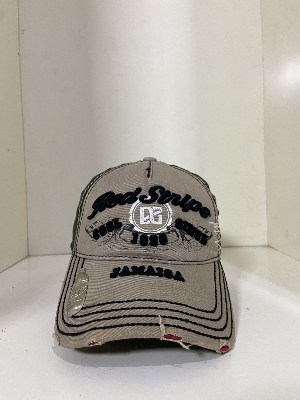 Vintage Vintage red stripe distreseed hat with drink bottle opener Size ONE SIZE - 4 Thumbnail