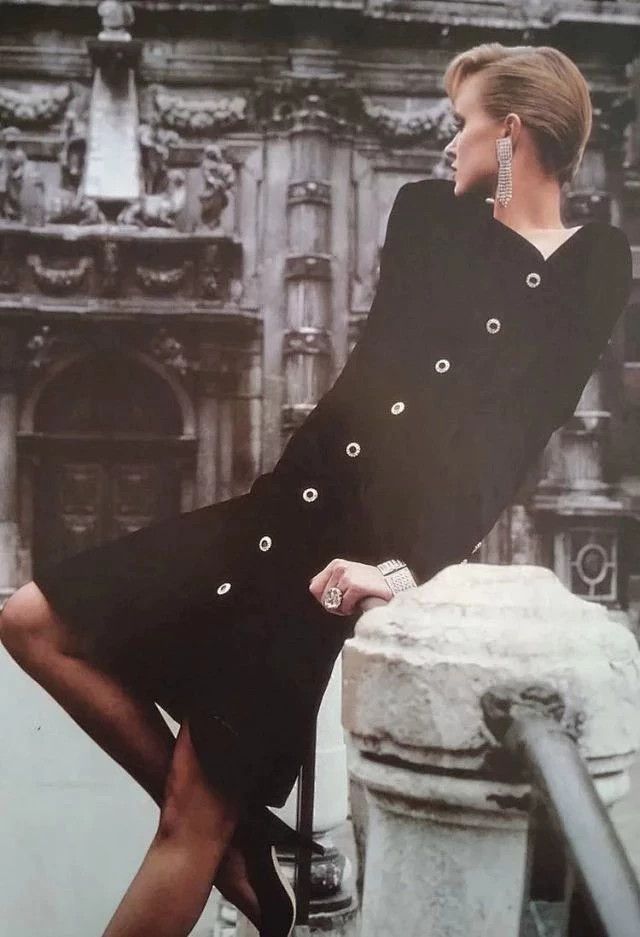 Yves Saint Laurent YSL 80s Rive Gauche Black SilkVelvet Dress FR42 Size M / US 6-8 / IT 42-44 - 8 Thumbnail