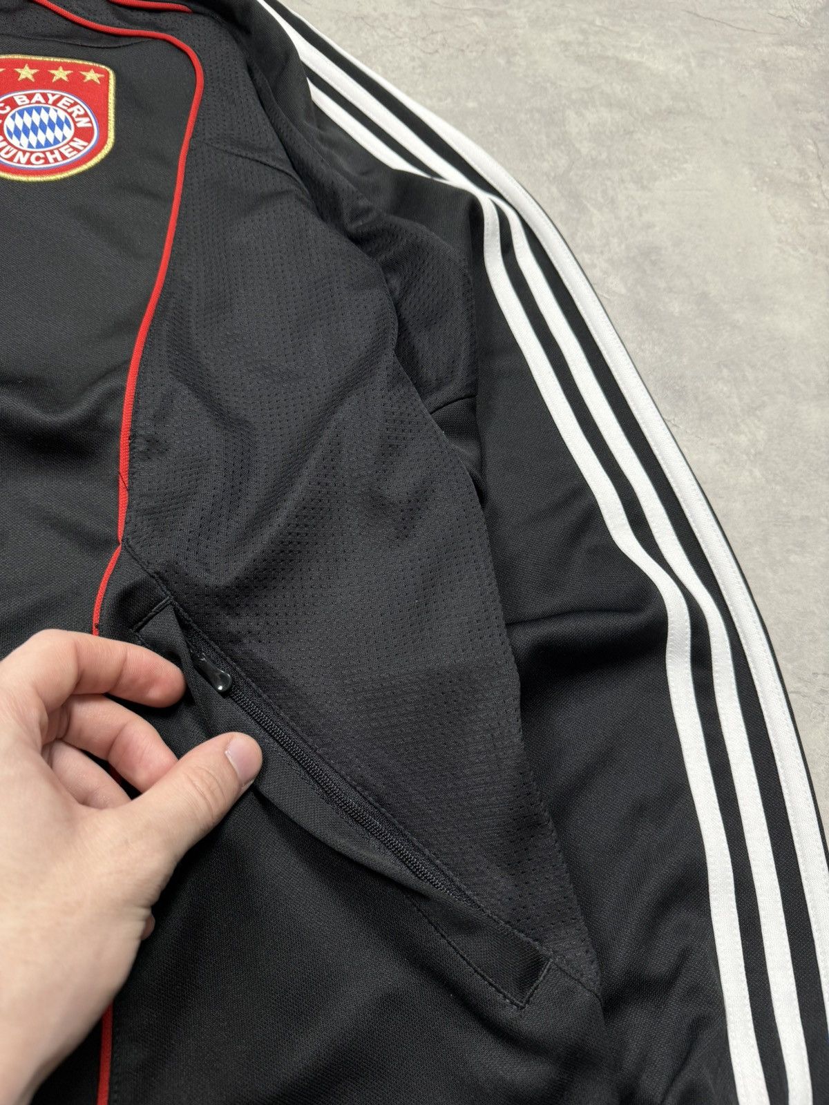 Adidas Adidas Bayern Munchen 2010 Size US L / EU 52-54 / 3 - 4 Thumbnail