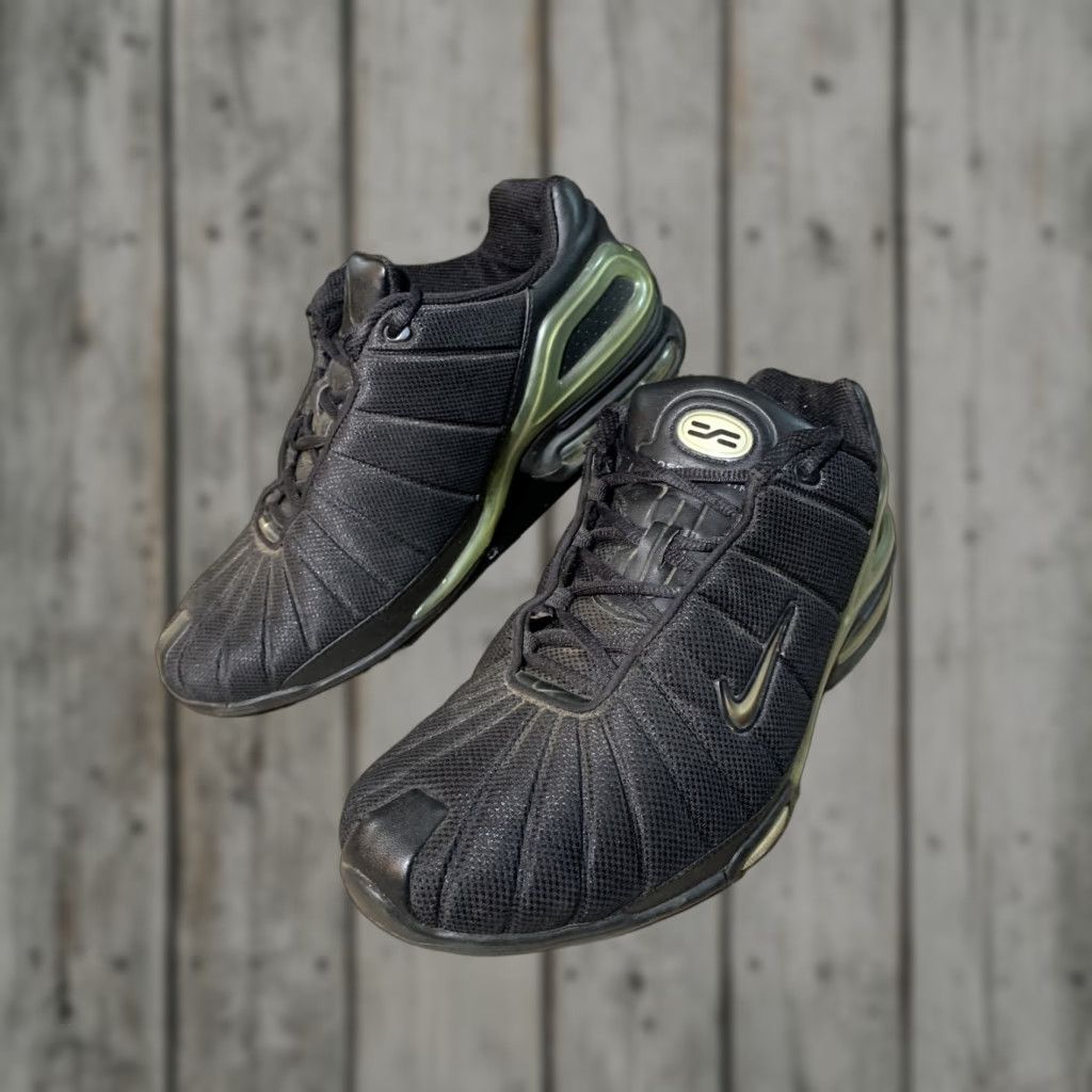 Nike VINTAGE Nike Air Max Octane II 305609-001 Cross Trainers Mens Size 10.5 Black 90s Nike Air Max Octane II Sneakers Mens 10.5 Black Size US 8 / EU 41 - 1 Thumbnail
