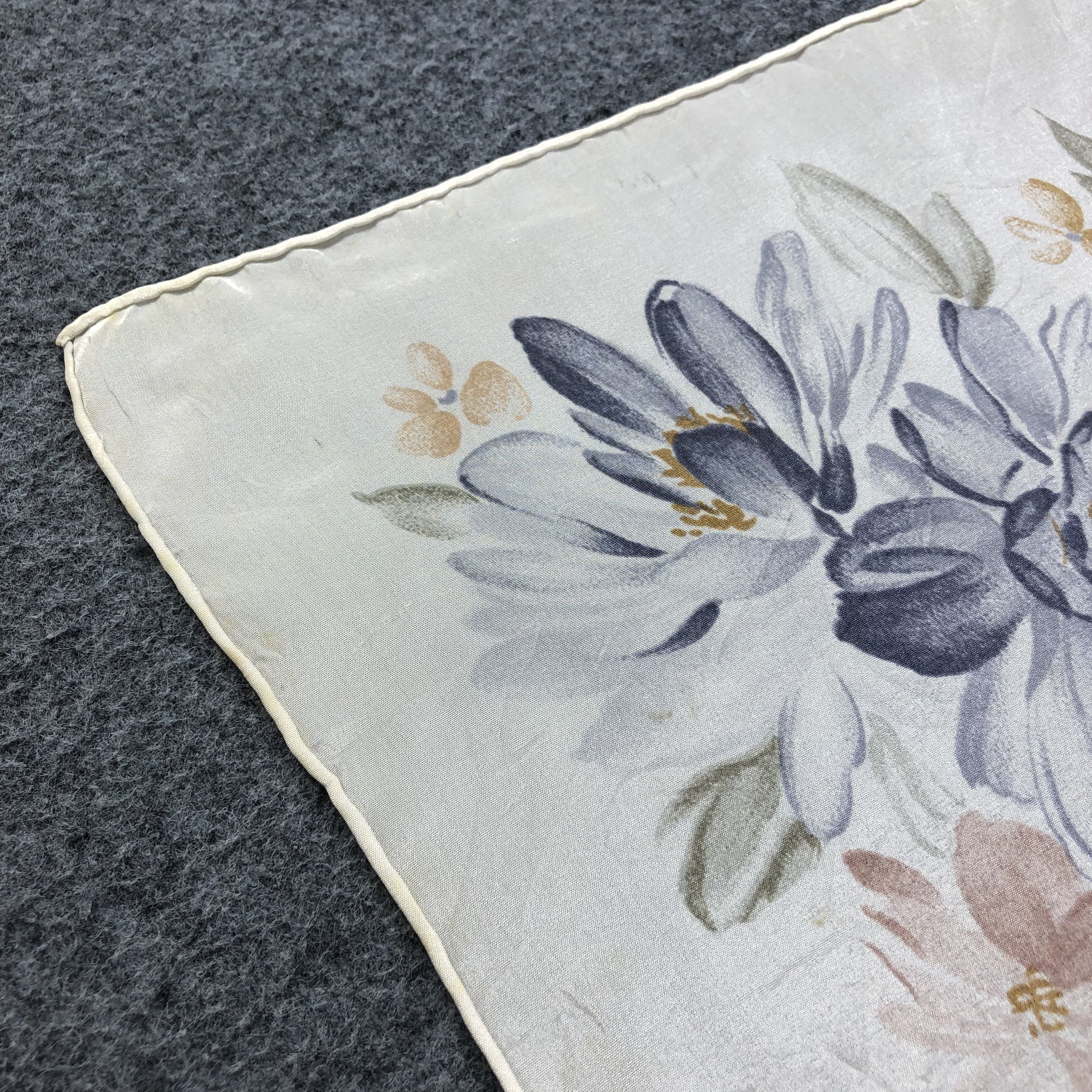 Pierre Cardin Vintage Pierre Cardin Vintage Floral Silk Scarf M283 Size ONE SIZE - 6 Thumbnail