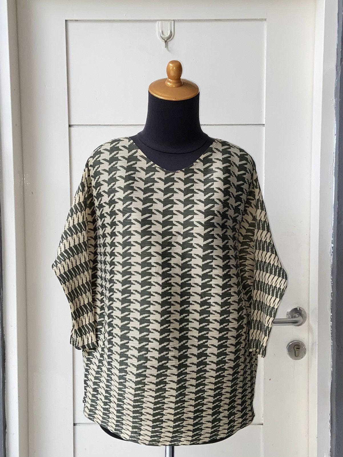 Designer × Japanese Brand PLEATSME Motive Pleats Blouse Size L / US 10 / IT 46 - 1 Thumbnail
