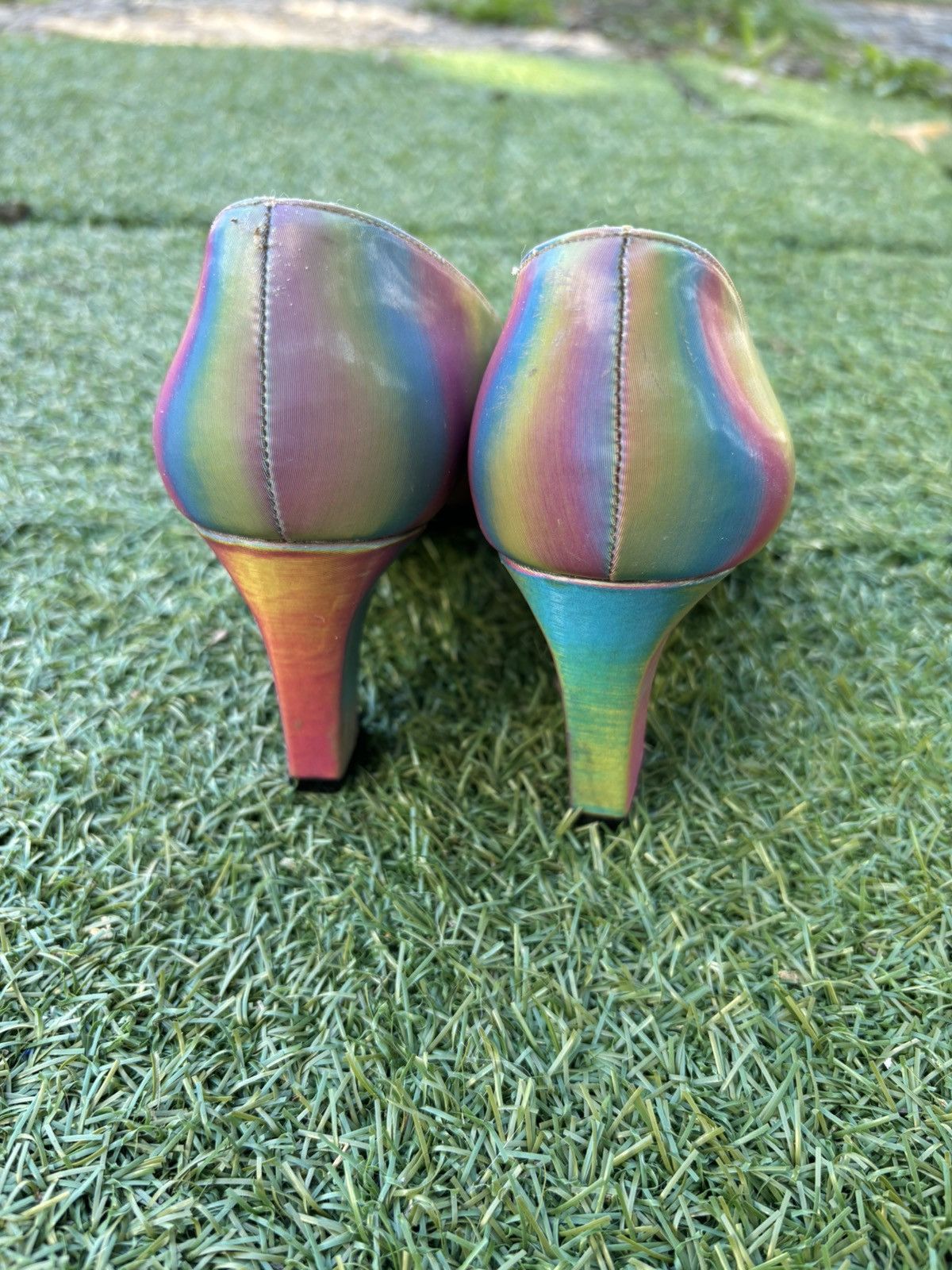 Other 80s Iridescent Rainbow 3.5” Stiletto Heels Size US 6 / IT 36 - 4 Thumbnail