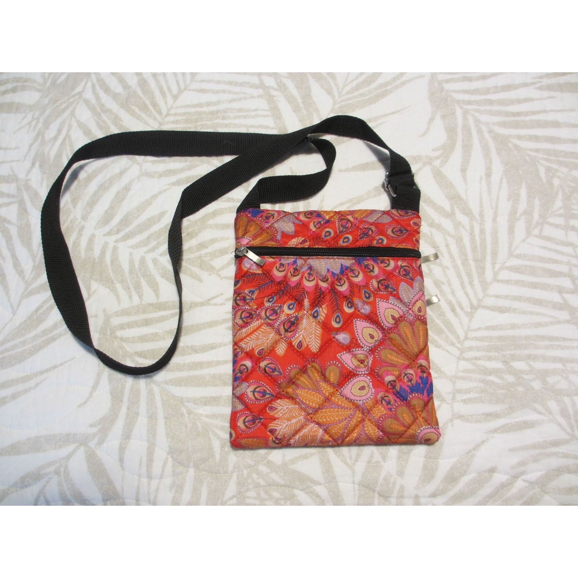 Other Red & Multicolor Crossbody Bag With Peacock Feather Print Size ONE SIZE - 2 Thumbnail