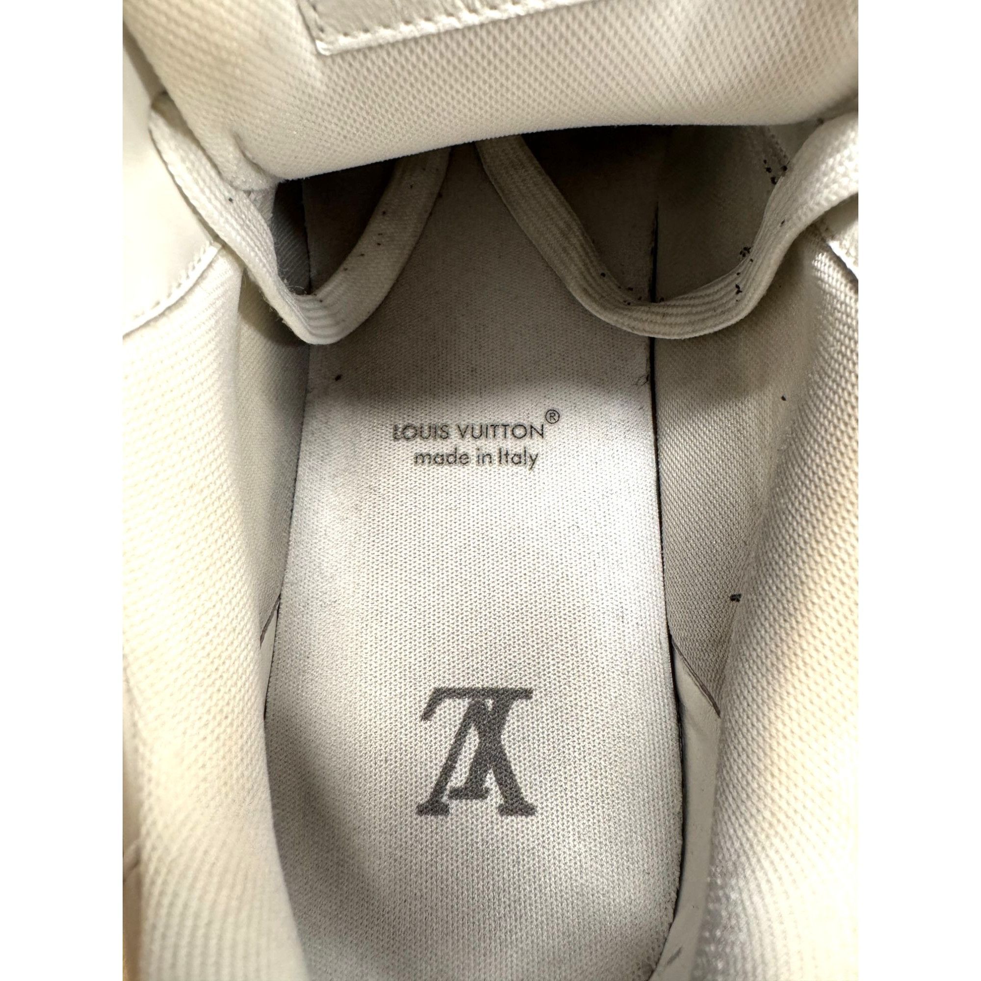Louis Vuitton Louis Vuitton Mens White & Black Distressed Sneakers Size 9. Size US 9.5 / EU 42-43 - 5 Thumbnail