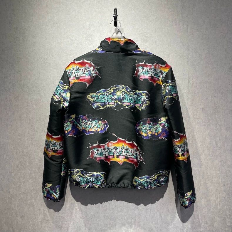 Louis Vuitton LOUIS VUITTON Logo graffiti collar jacket Size US M / EU 48-50 / 2 - 2 Thumbnail