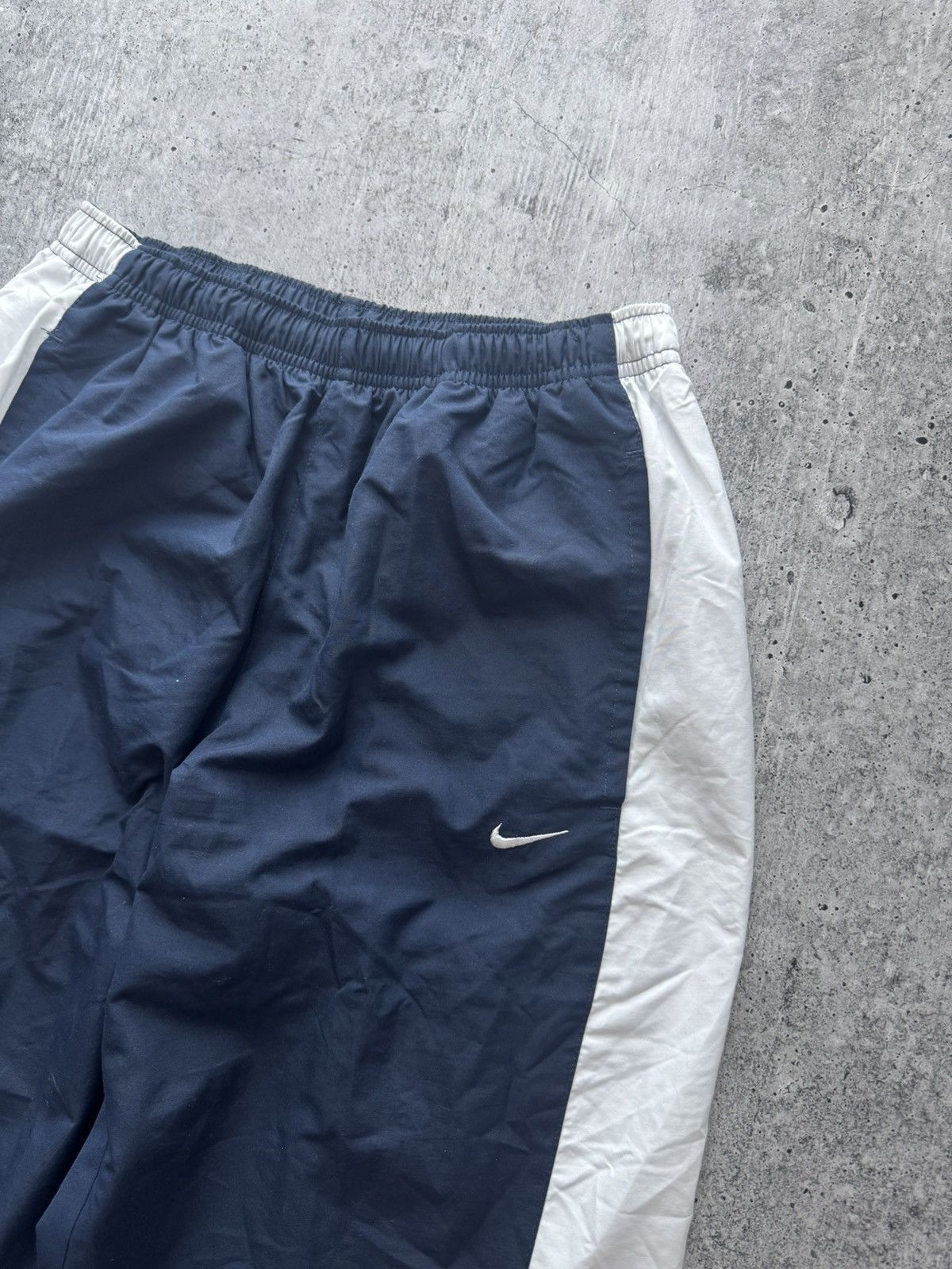 Nike Nike vintage pants joggers nylon y2k drill Size US 34 / EU 50 - 5 Thumbnail