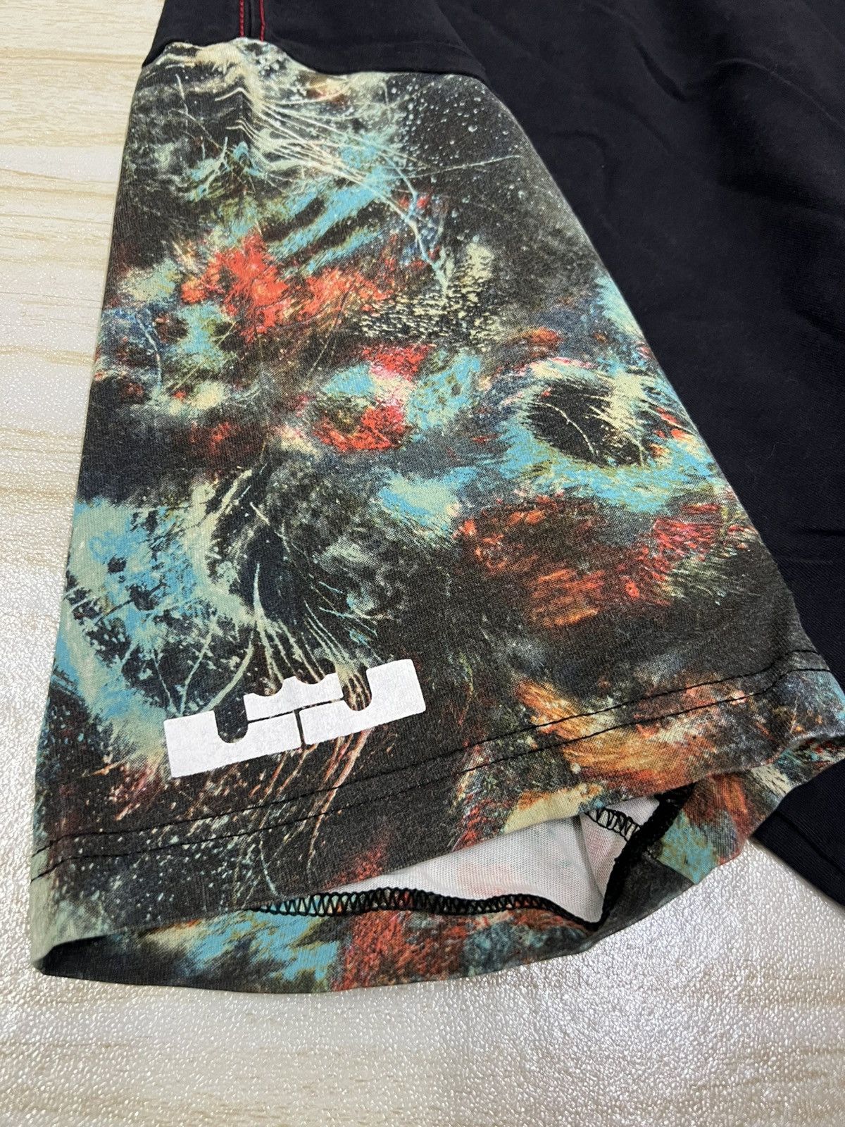 Nike Lebron James Nike T-shirt Size US XL / EU 56 / 4 - 6 Thumbnail