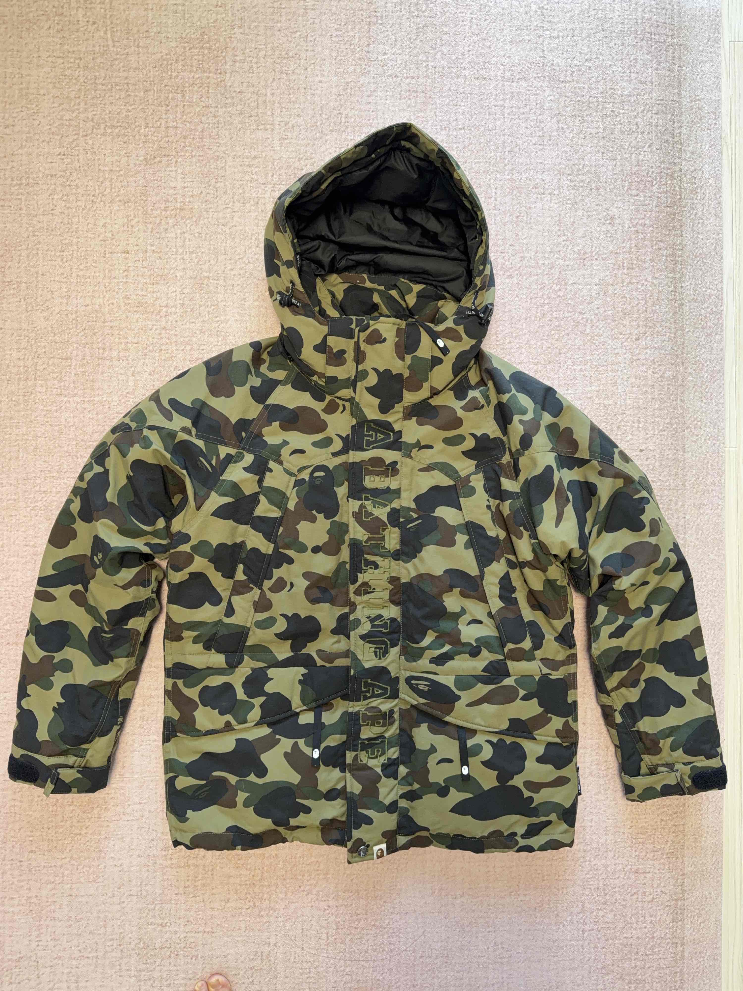 Bape A Bathing Ape 1st Camo Snowboard Down Jacket Size L Size US L / EU 52-54 / 3 - 1 Thumbnail