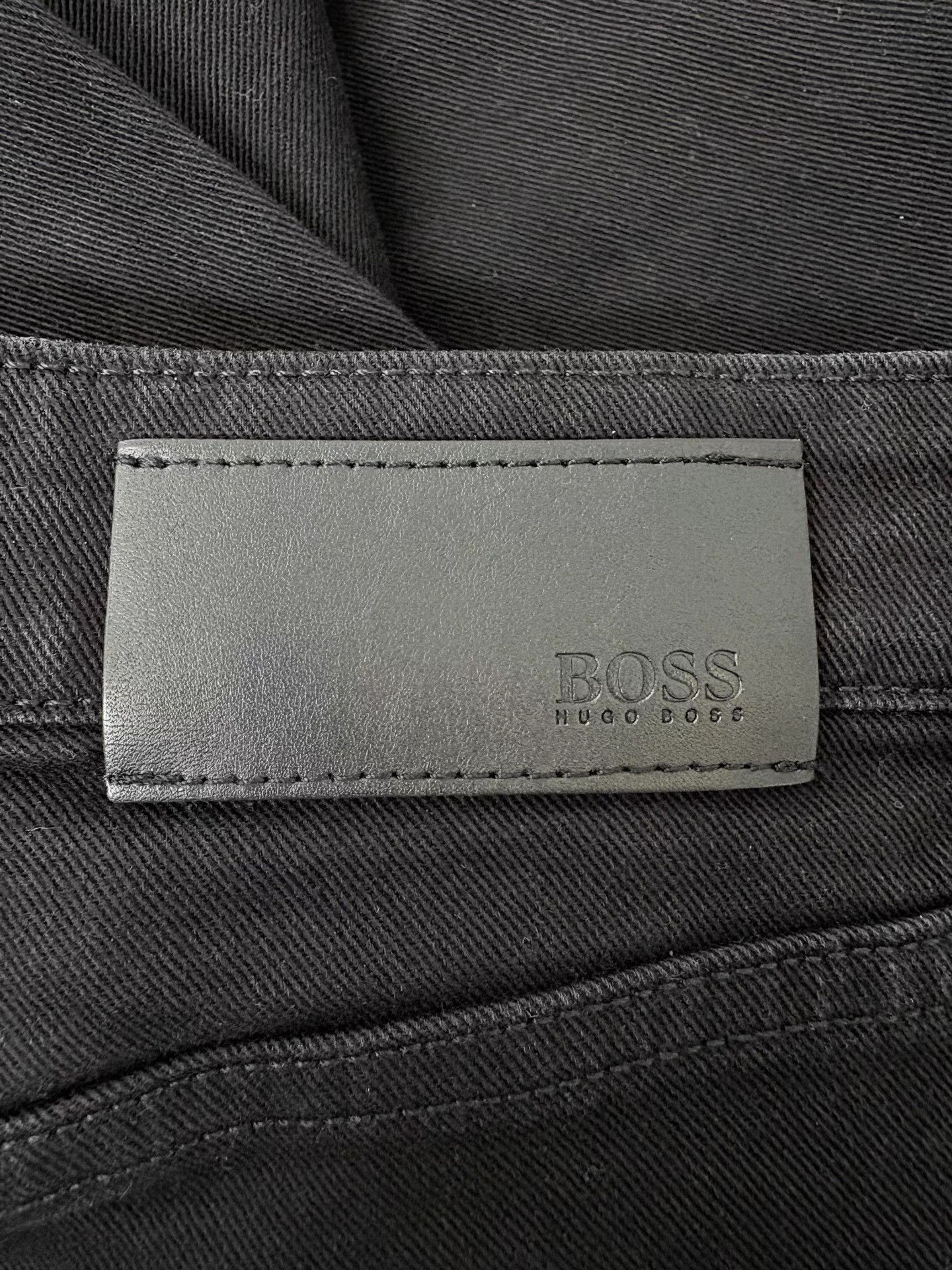 Hugo Boss HUGO BOSS Leather Logo Jeans Size US 34 / EU 50 - 3 Thumbnail