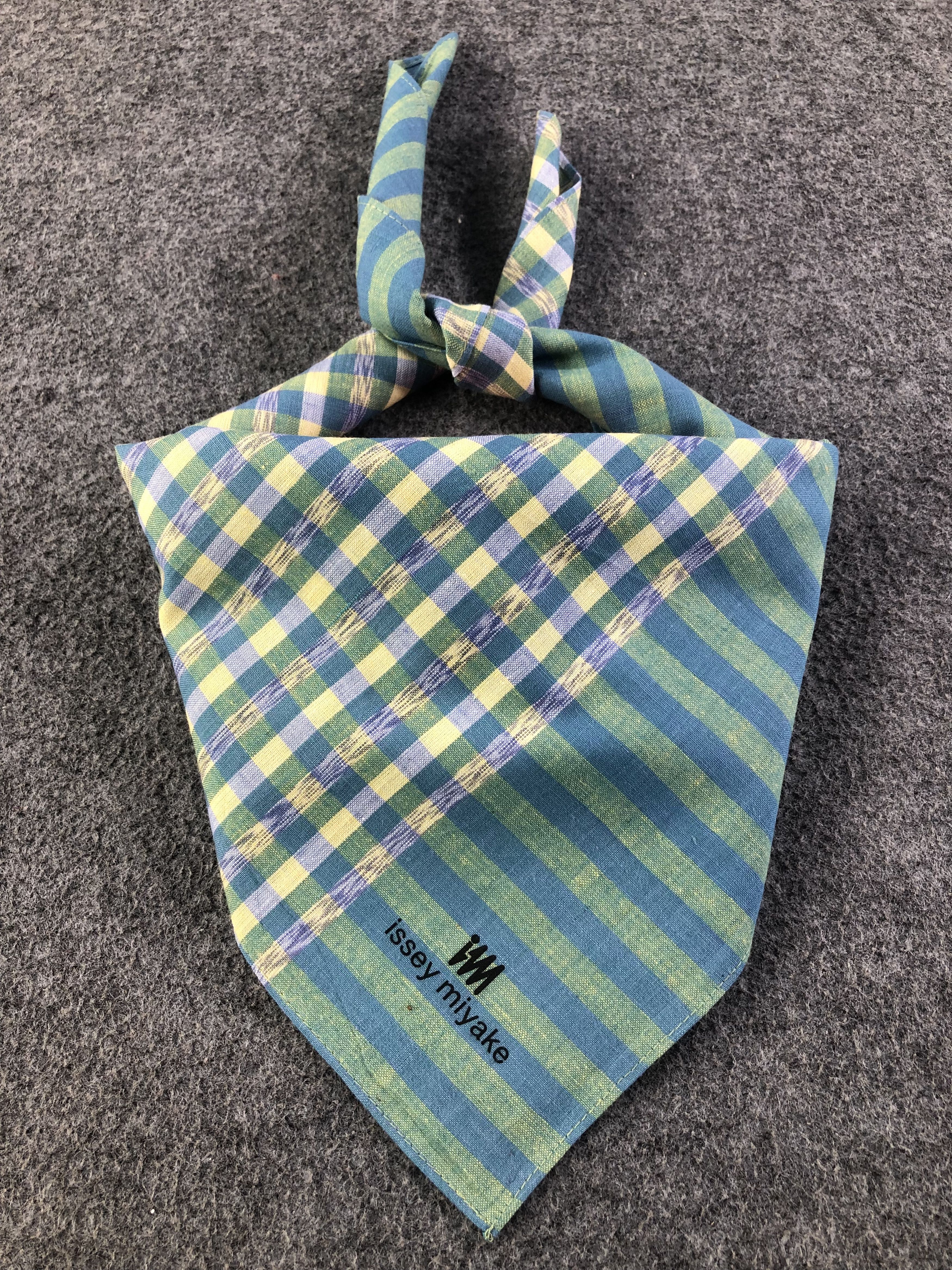 Issey Miyake Issey Miyake Handkerchief / Bandana / Neckerchief Size ONE SIZE - 1 Thumbnail