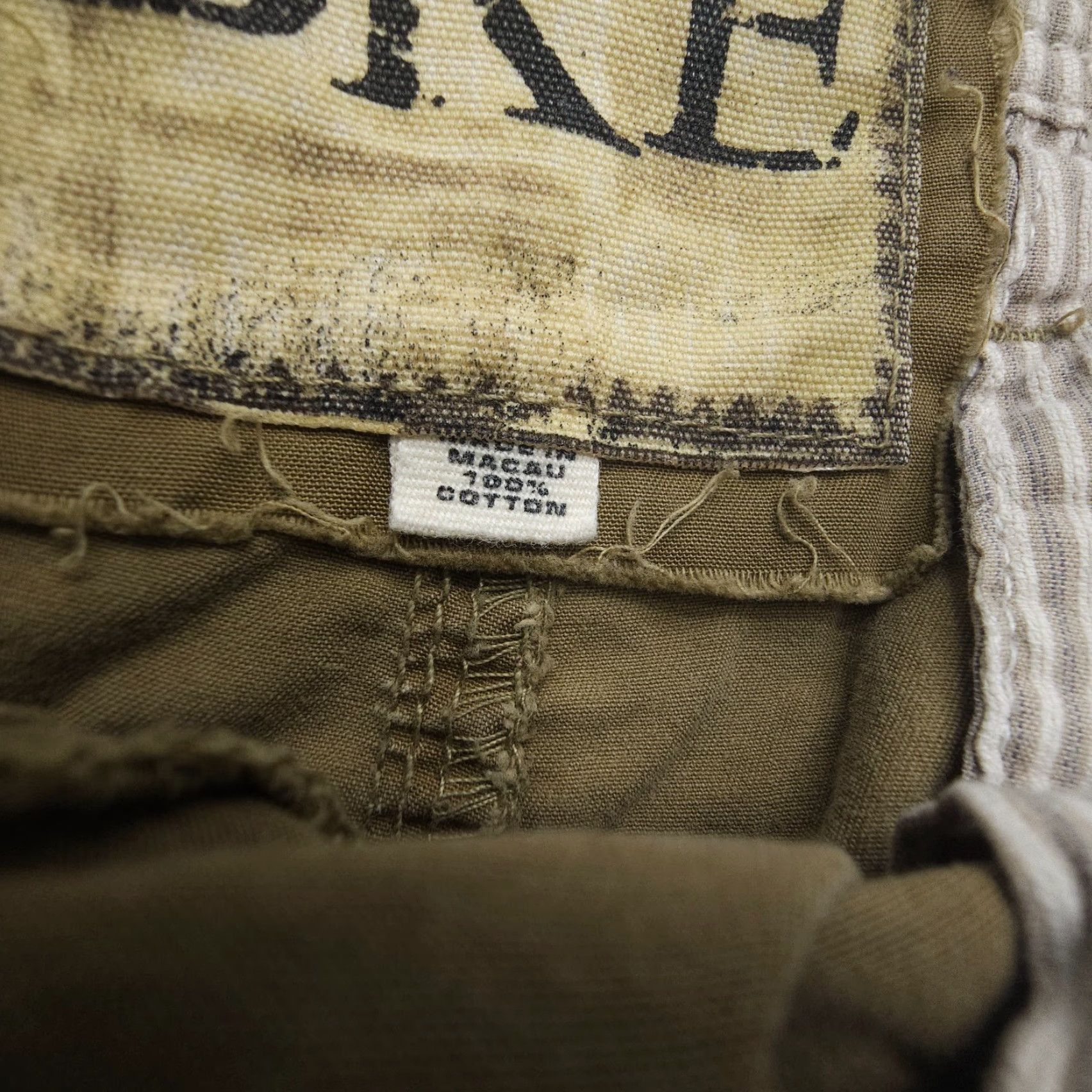 Vintage Bucke Buckle BKE Chino Shorts Mens 34 Khaki 100% Cotton Baggy Y2K 2000's Chino Shorts Buckle Mens 34 Khaki Cotton Baggy Y2K 2000s Vintage No N/A Size US 34 / EU 50 - 7 Thumbnail
