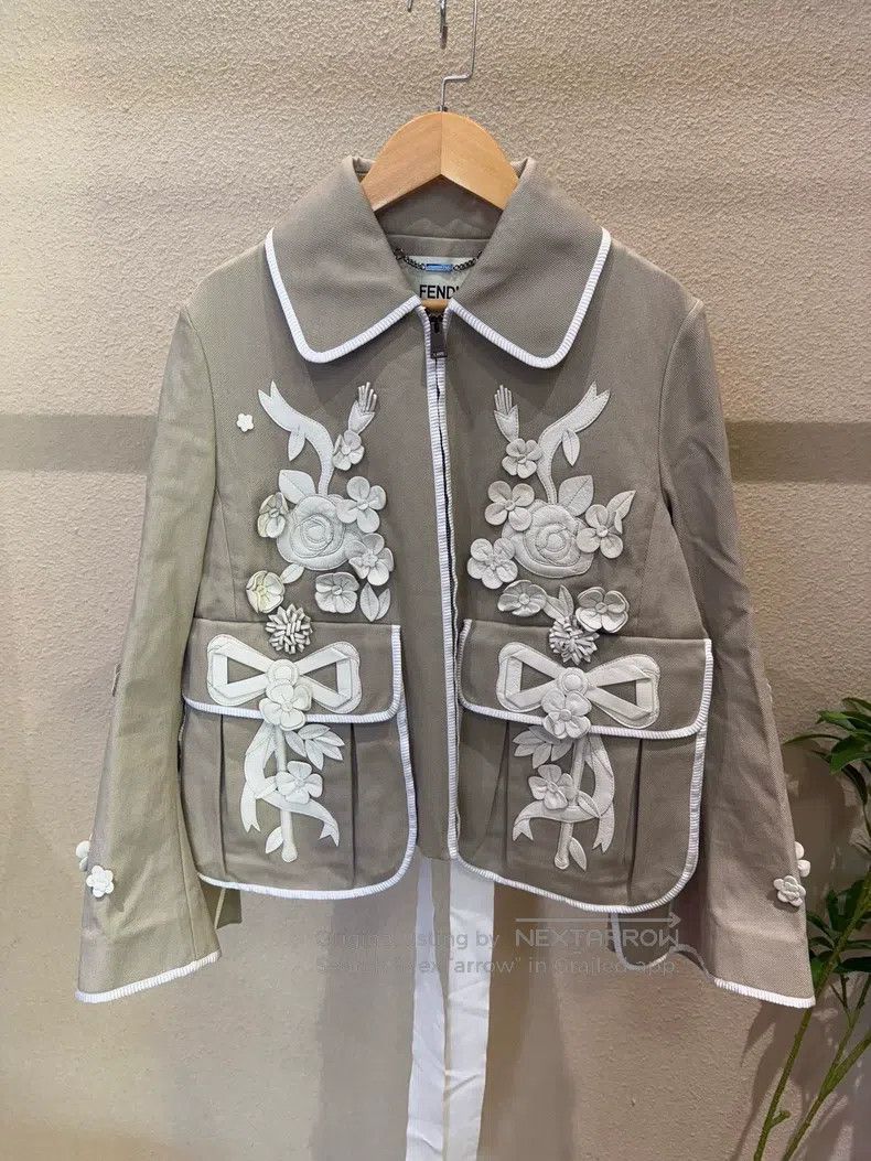 Fendi Fendi 3D Flower Heavy Duty Jacket Size XS / US 0-2 / IT 36-38 - 1 Thumbnail