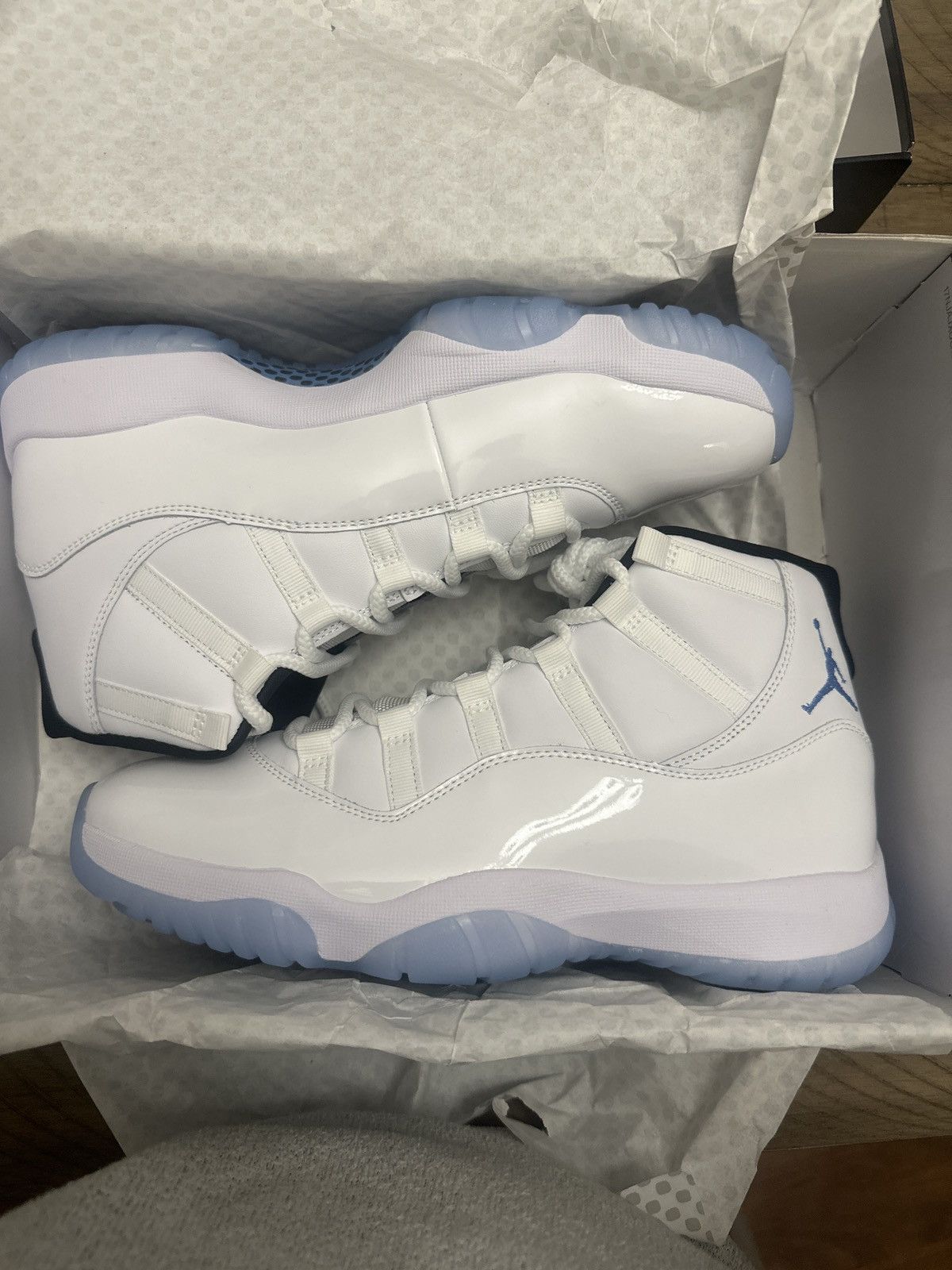 Jordan Brand × Nike Air Jordan Retro 11 Size US 10 / EU 43 - 1 Thumbnail
