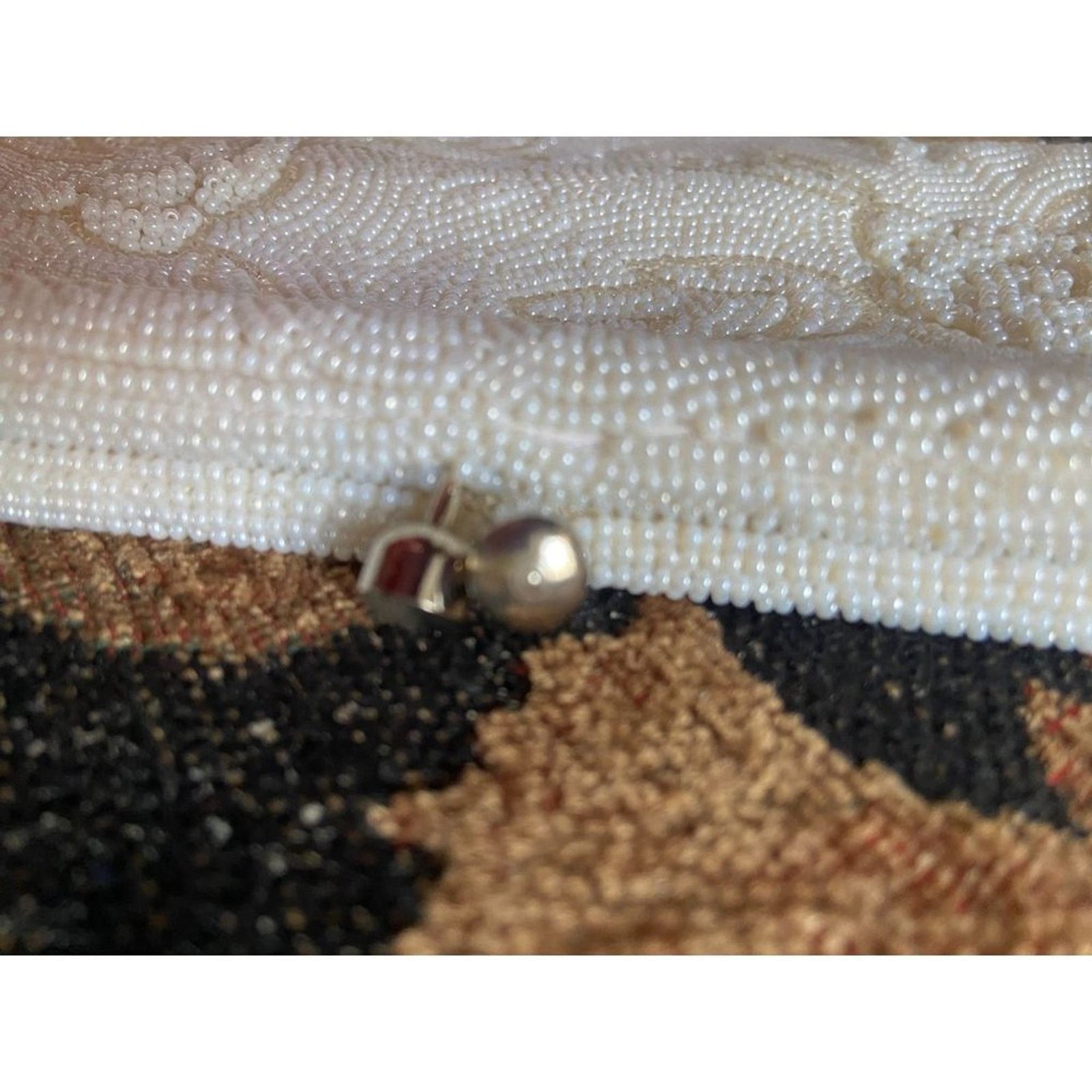 Vintage Vintage Bonwit Teller Beaded Beautiful Clutch Handbag Size ONE SIZE - 4 Thumbnail