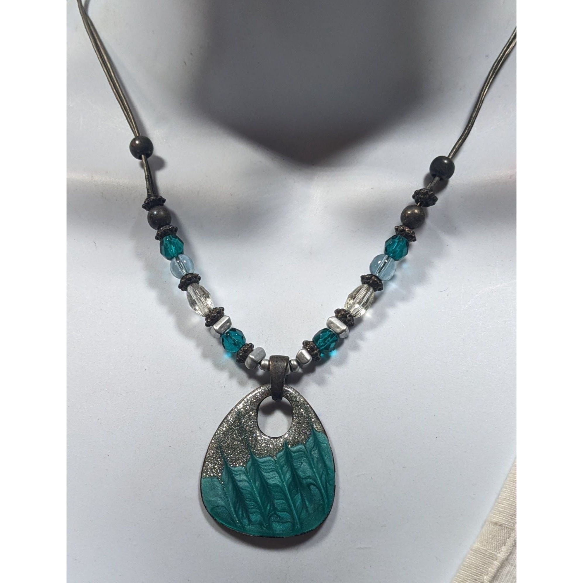 Other Blue And Silver Tone Glitter Enamel Beaded Pendant Necklace Size ONE SIZE - 6 Thumbnail