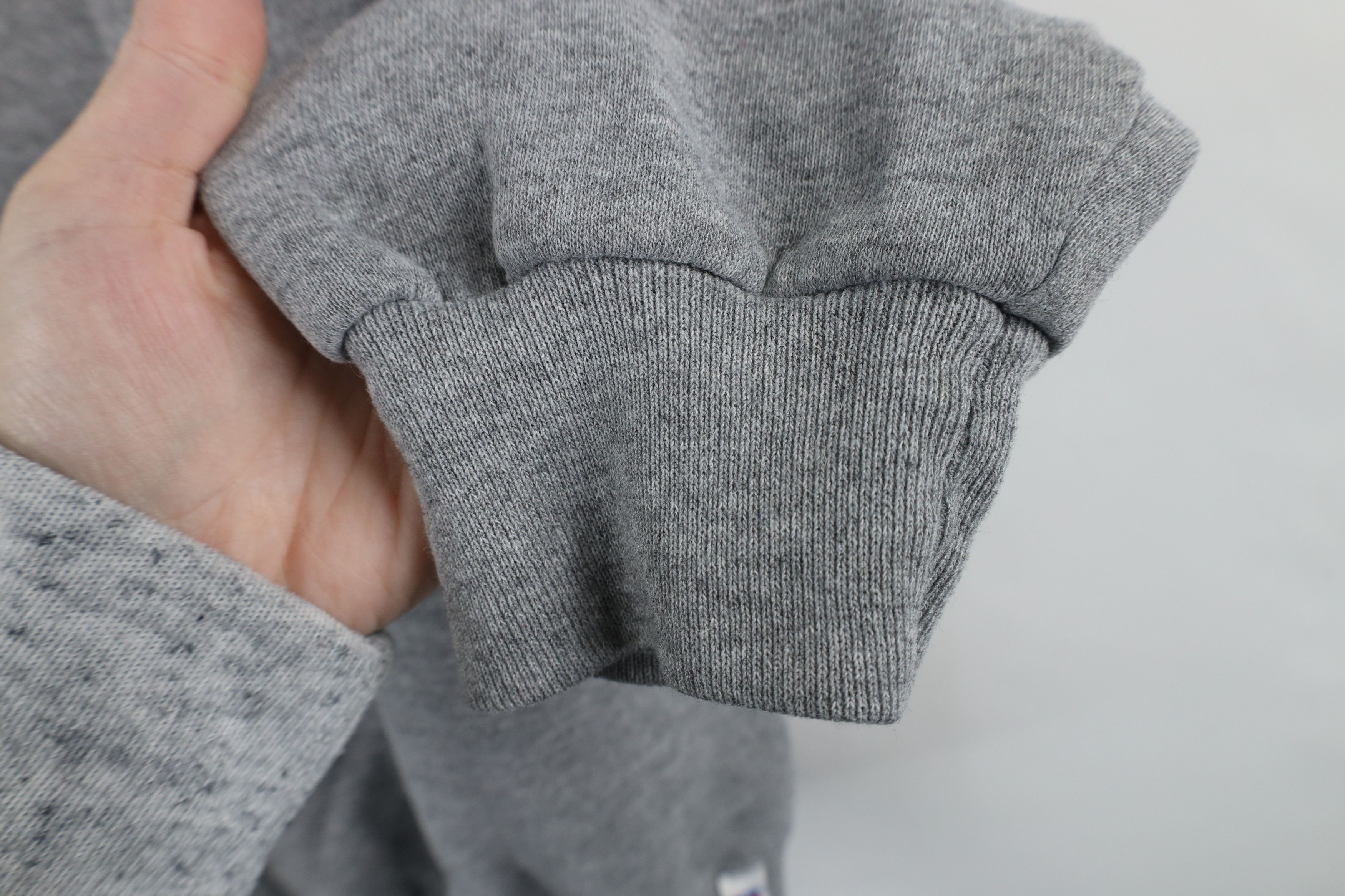 Russell Athletic × Vintage Vintage 90s Russell Athletic Crewneck Sweatshirt Gray Size US XL / EU 56 / 4 - 7 Thumbnail
