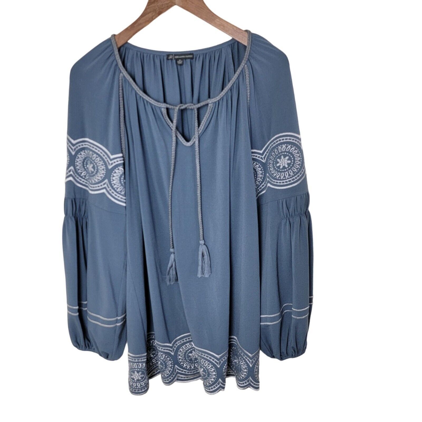 Adrianna Papell Adrianna Papell Embroidered Peasant Blouse Balloon Sleeve Size M / US 6-8 / IT 42-44 - 1 Thumbnail