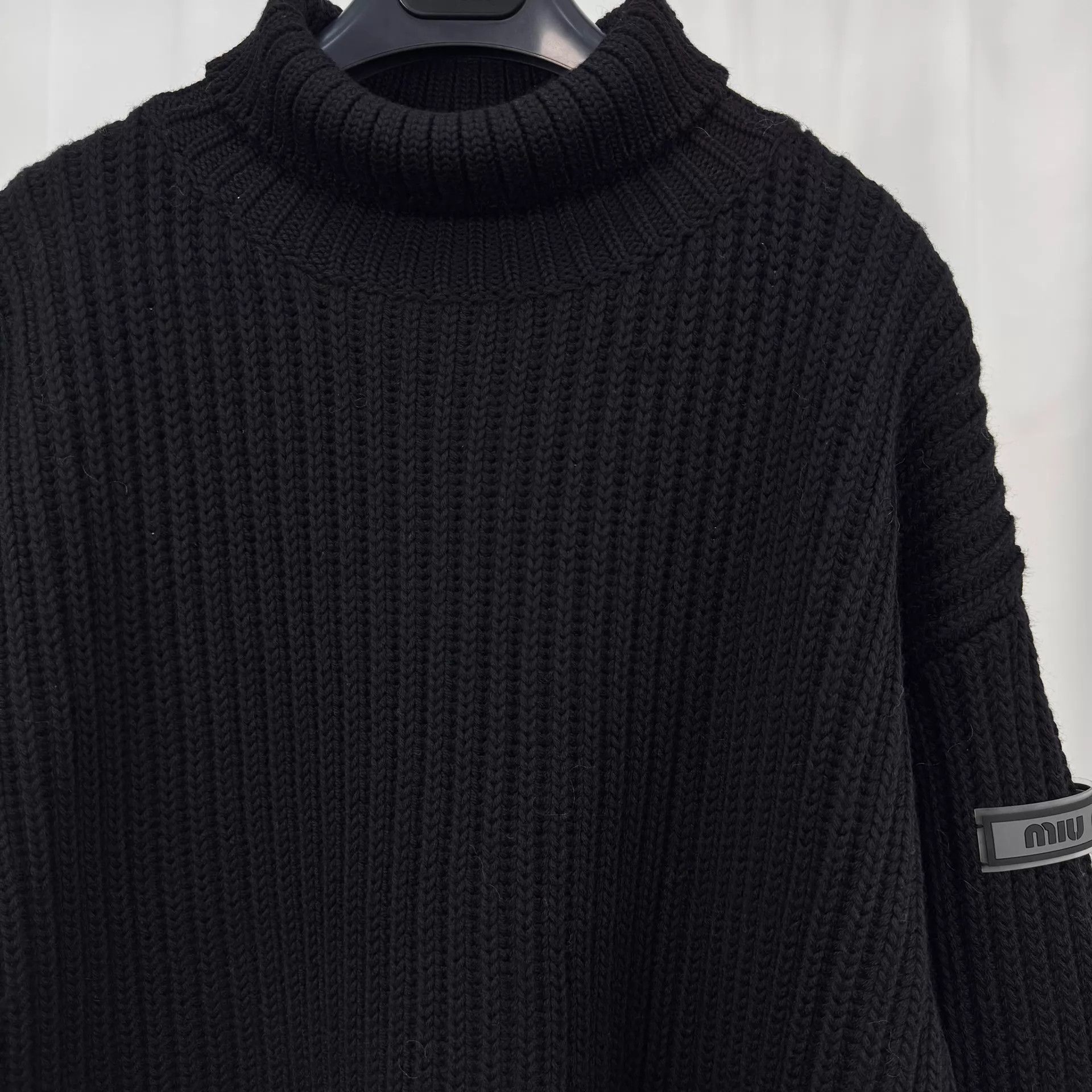 Miu Miu Miu Miu Logo Turtleneck Knit Sweater Women's 40 Size S / US 4 / IT 40 - 3 Thumbnail