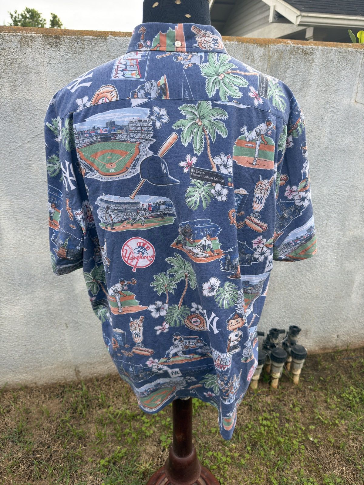 Reyn Spooner Reyn Spooner Men's XXL New York Yankees Aloha Hawaiian Shirt Size US XXL / EU 58 / 5 - 2 Thumbnail