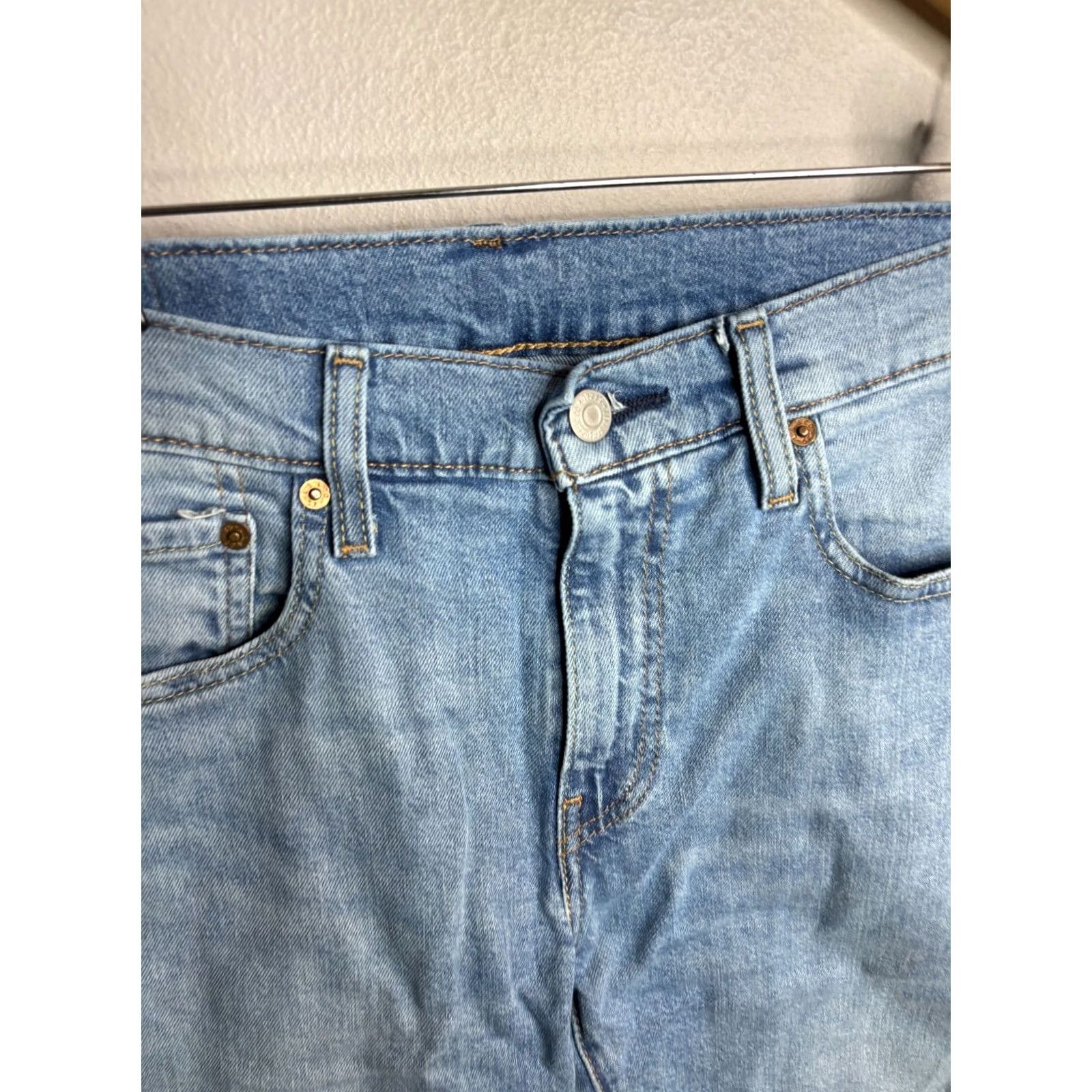 Levi's Levi’S Jeans Mens Size 31 Blue Lot 512 Big E Premium Leather Tag Light Wash 5482 Size US 31 - 6 Thumbnail