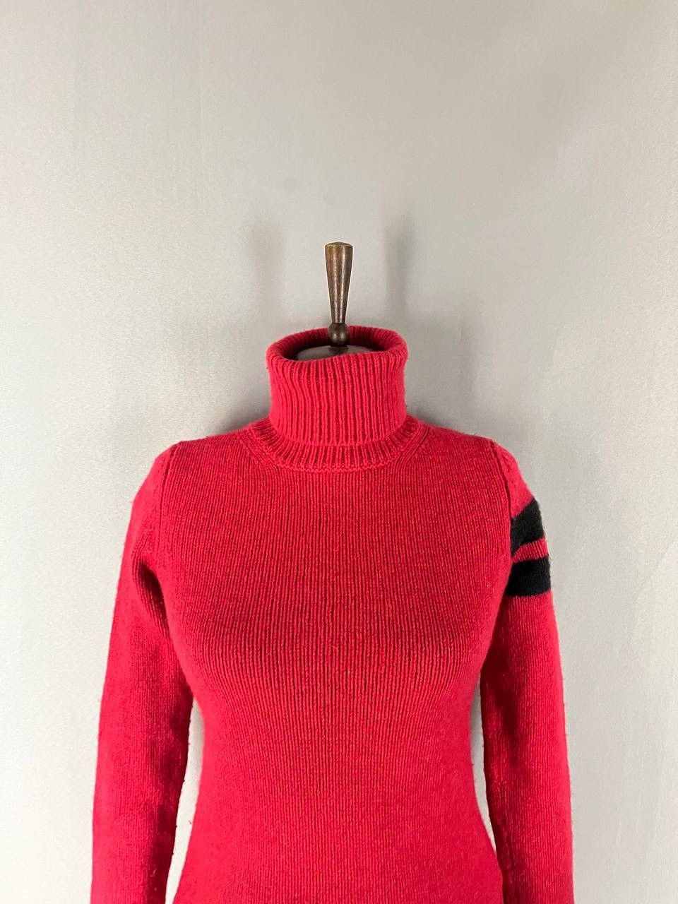 Moncler Moncler Red Sweater Size S / US 4 / IT 40 - 2 Thumbnail