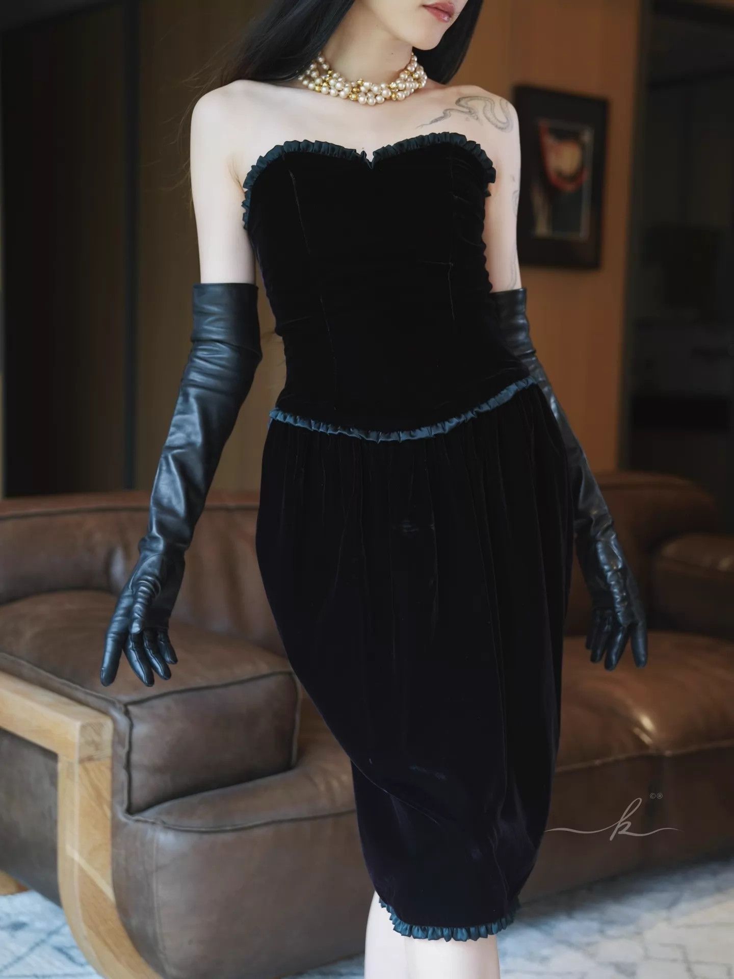Vintage Vintage Black Rose Velvet Strapless Dress US2/S Size XS / US 0-2 / IT 36-38 - 7 Thumbnail