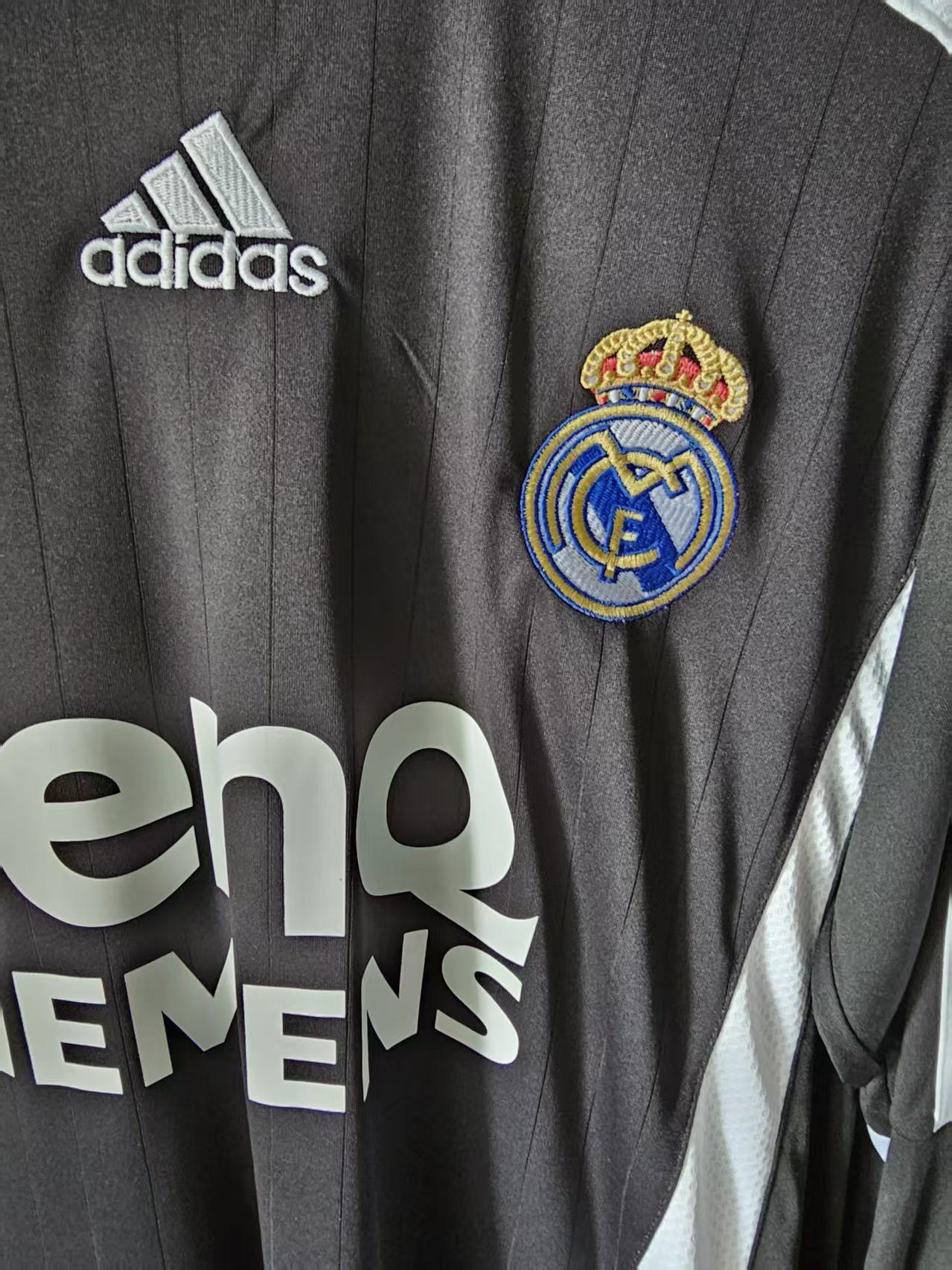 Other 2006 07 Real Madrid #23 David Beckham Jersey Size US S / EU 44-46 / 1 - 4 Thumbnail