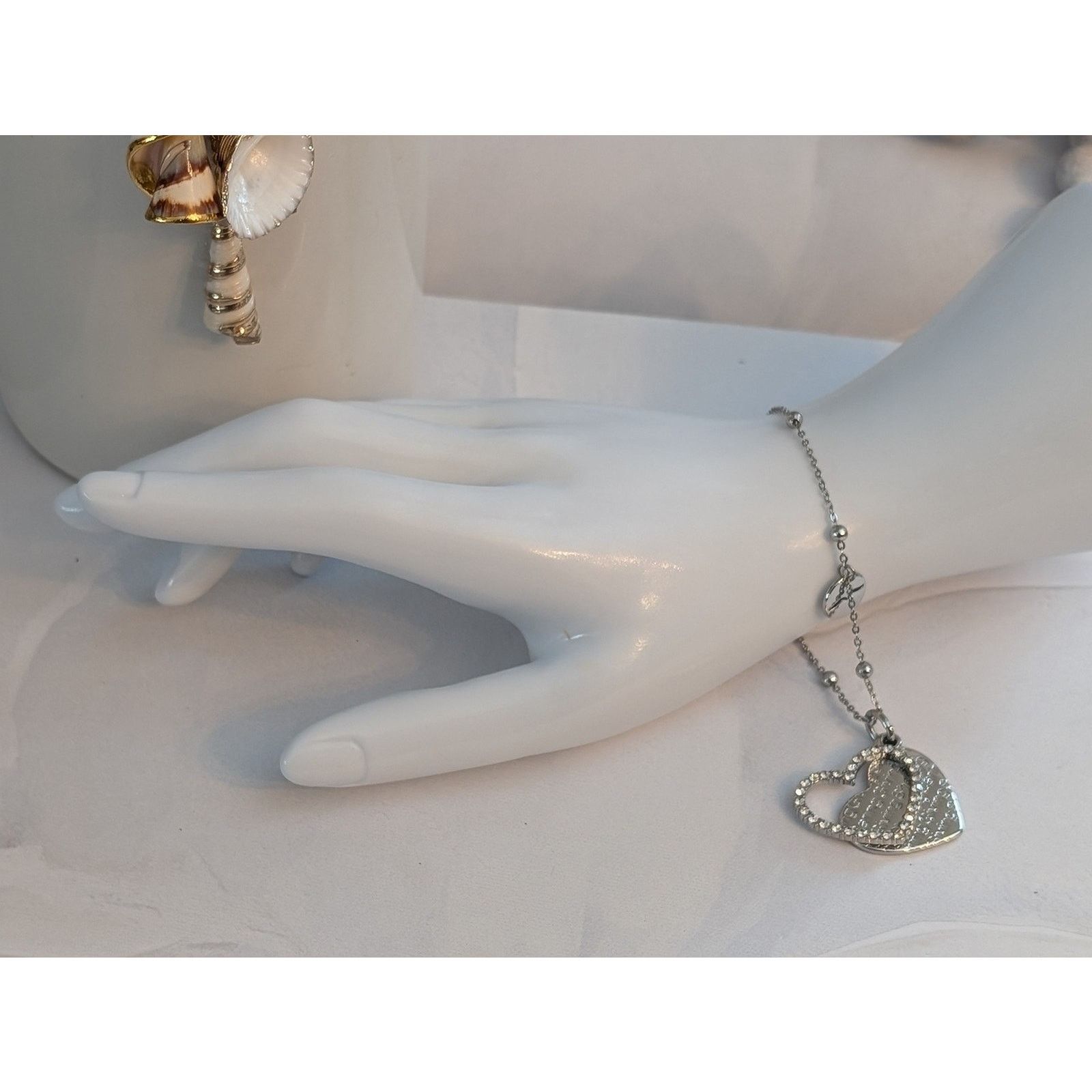 Vintage VTG Silver-Tone 7 1/2" Chain Rhinestone Heart Charm Bracelet Size ONE SIZE - 2 Thumbnail