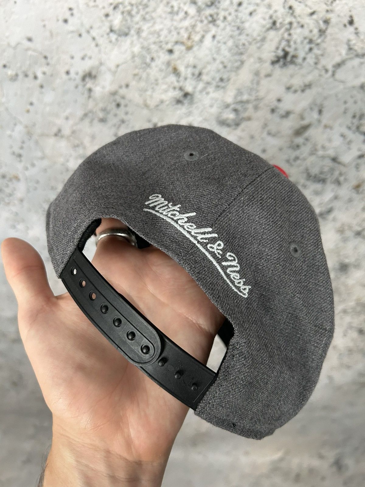 Mitchell & Ness × NBA × Vintage Chicago Bulls Mitchell & Ness NBA Basketball Hat Cap Size ONE SIZE - 4 Thumbnail