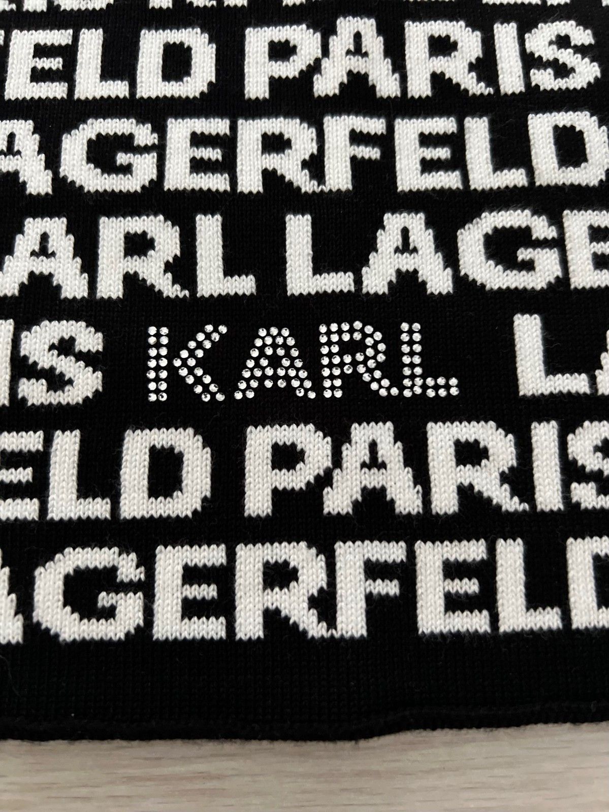 Karl Lagerfeld Karl Lagerfeld Paris Logo Wrap Reversible Scarf & Gloves Size ONE SIZE - 3 Thumbnail