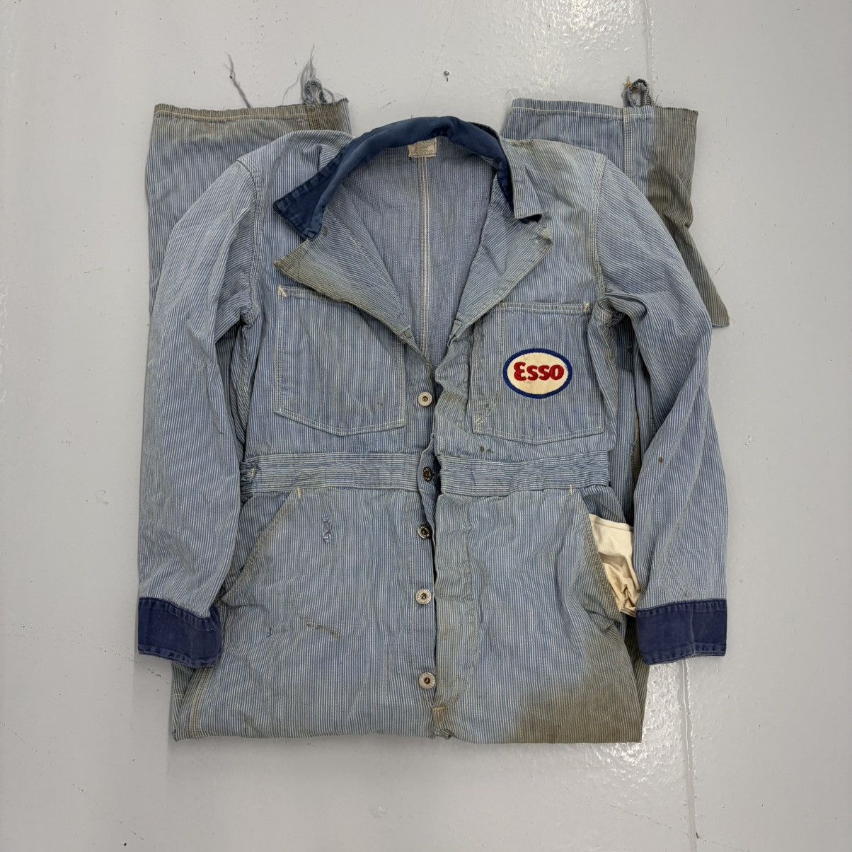 Other Vintage 50s Esso Hickory Stripe Workwear Distressed Coverall Size US 34 / EU 50 - 1 Thumbnail