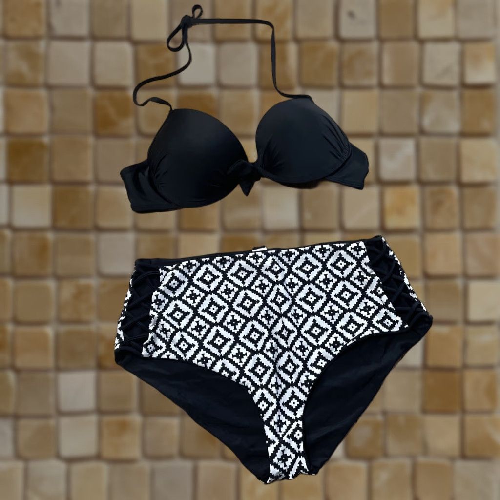 Vintage VINTAGE Bongo Bikini Bathing Suit Women Large Black Solid Push-Up 80s Swimwear Size L / US 10 / IT 46 - 1 Thumbnail