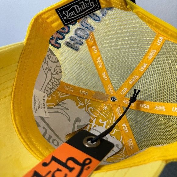 Designer × Von Dutch NWT VON DUTCH YELLOW VELVET HOLLYWOOD TRUCKER HAT Size ONE SIZE - 11 Thumbnail