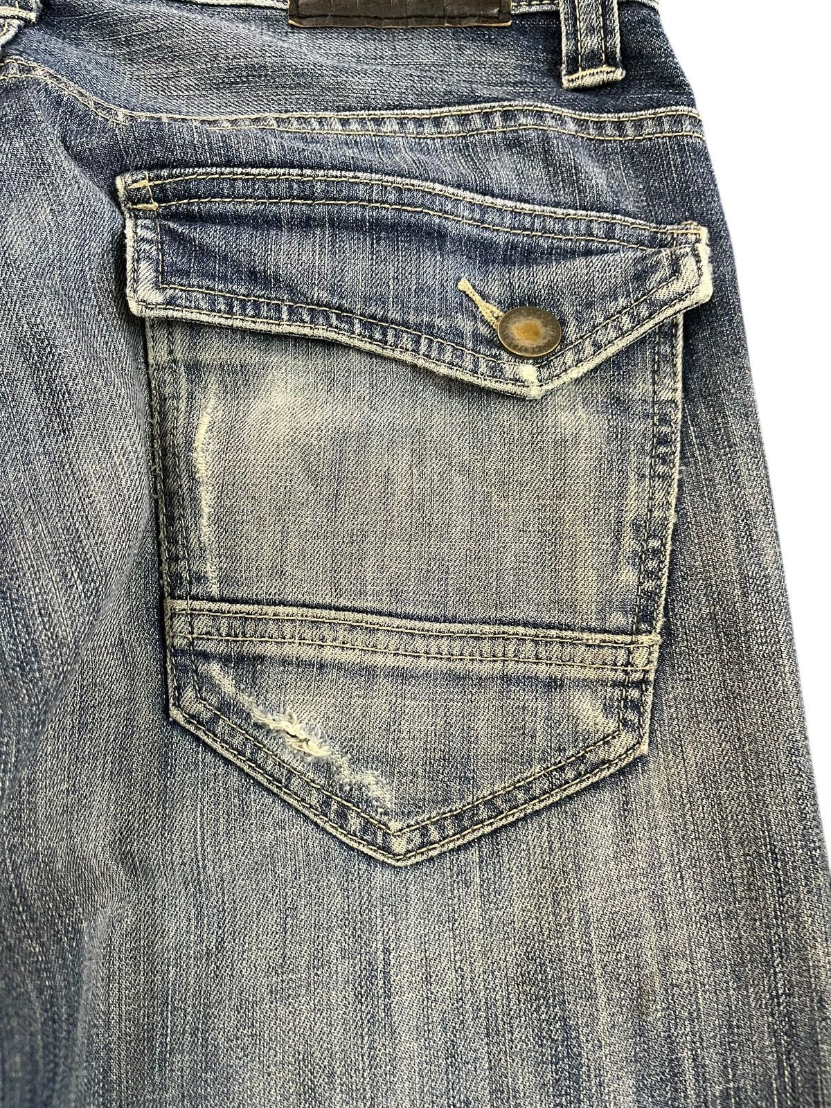 Jun Takahashi Vintage Uniqlo Jeans For Mens Mudwash Distressed Denim Size US 32 / EU 48 - 7 Thumbnail