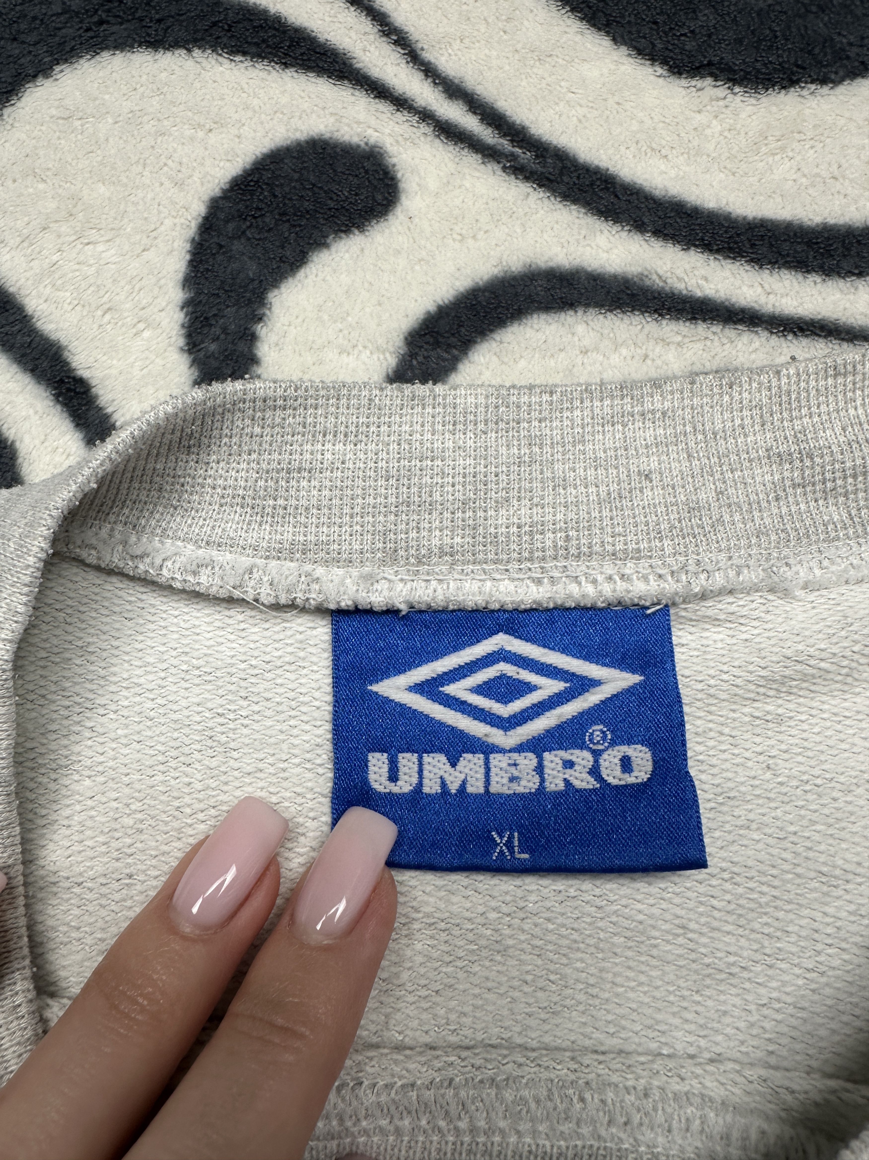 Umbro Umbro Vintage Mens Sweatshirt Size US XL / EU 56 / 4 - 4 Thumbnail