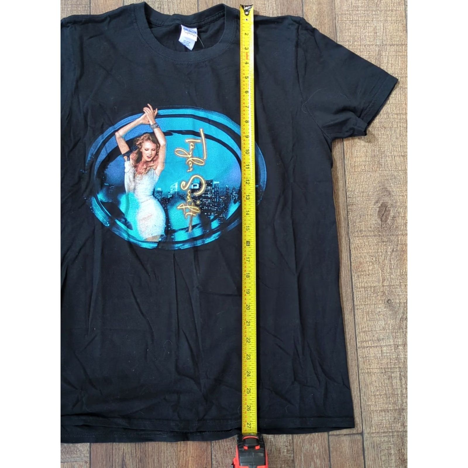 Gildan Taylor Swift Speak Now World Tour T-Shirt M Black Graphic 2011 Concert Womens T-Shirt Graphic Print Logo Vintage Yes Size M / US 6-8 / IT 42-44 - 3 Thumbnail