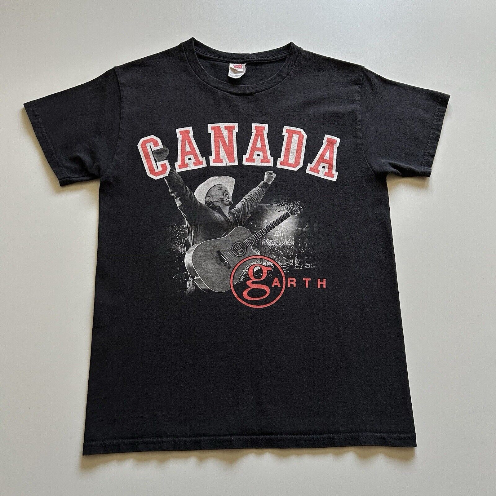 Band Tees Vintage Y2K Garth Brooks Canada Tour T Shirt Small Black Size US S / EU 44-46 / 1 - 1 Thumbnail
