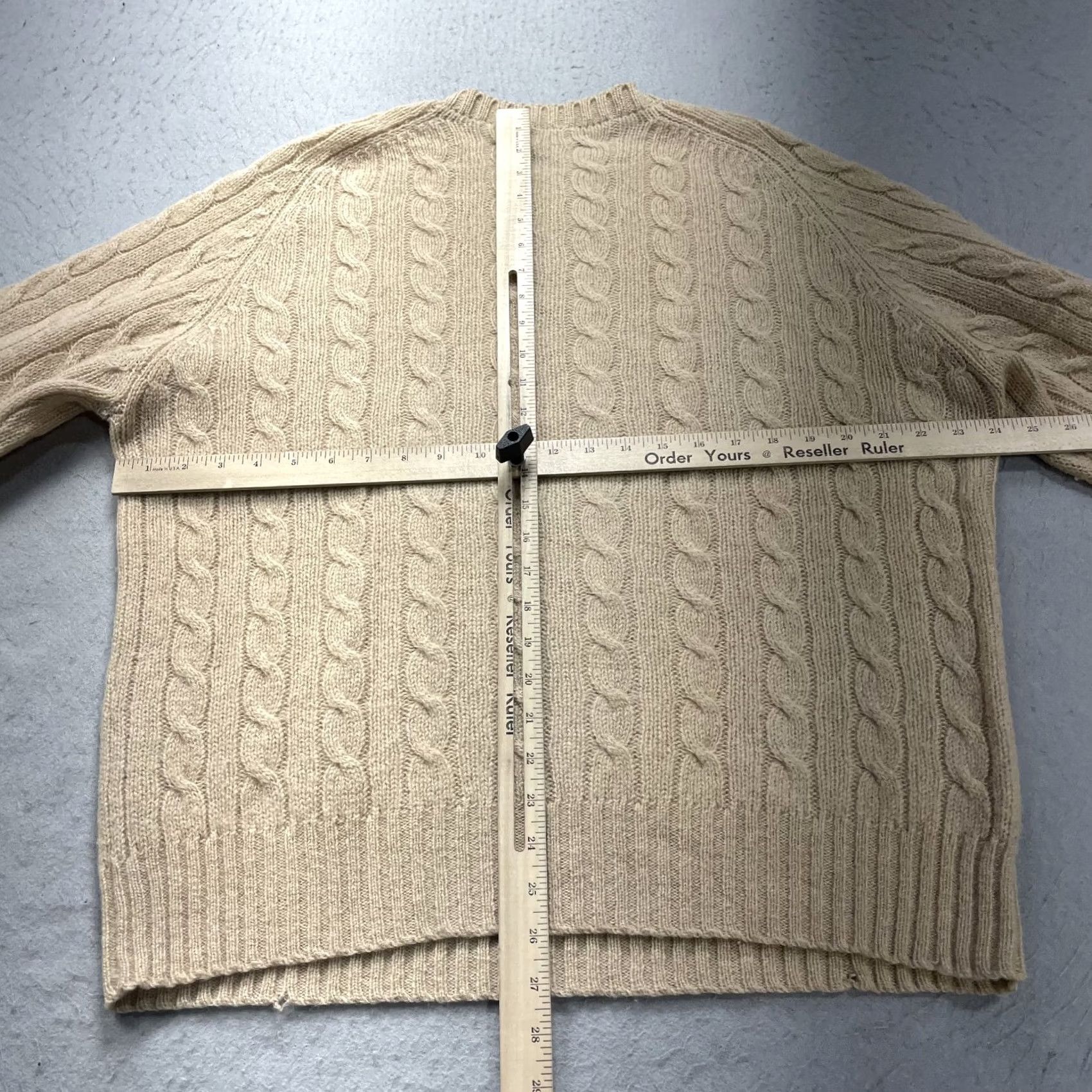 Brooks Brothers VINTAGE Brooks Brothers Sweater Mens 46 Brown Beige Cable Knit Wool Crew Neck Pullover Regular Size 46 UK Brown Mens 46 Cable-Knit Wool Classic Preppy Size US XXL / EU 58 / 5 - 6 Thumbnail