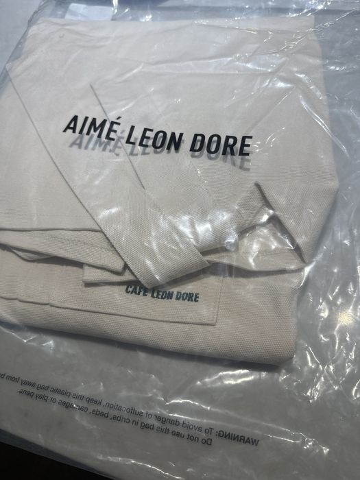 Aimé Leon Dore: CAFÉ LEON DORE